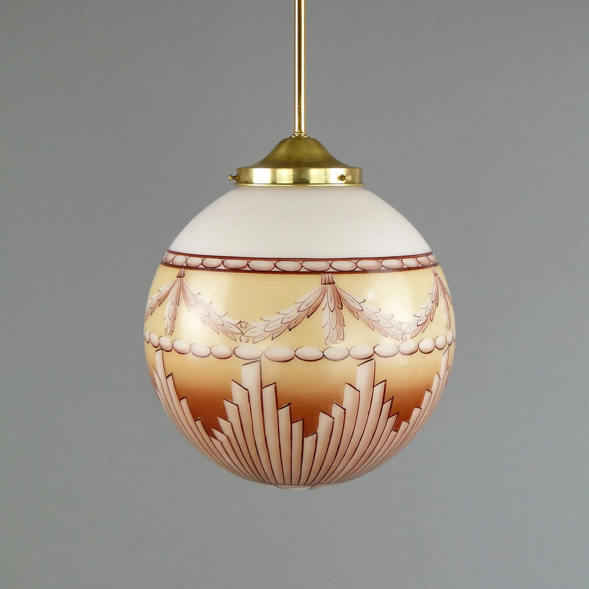 Lampa wisząca, art déco, szkło ivory white, mosiądz, Austria, początek XX w. - 11618