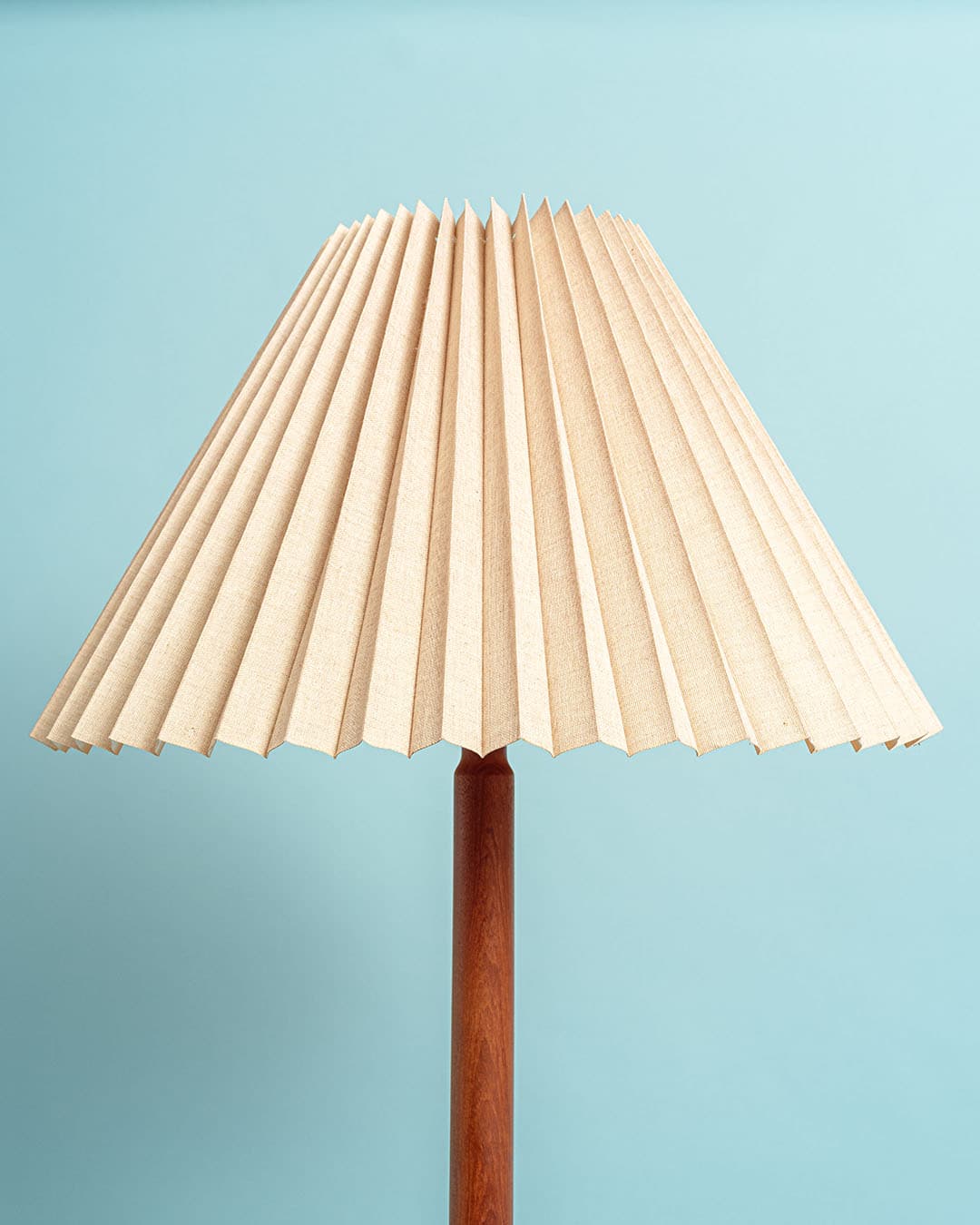 Lampa podłogowa, teak brązowy, tkanina kremowa, Dania, lata 70. - 174704