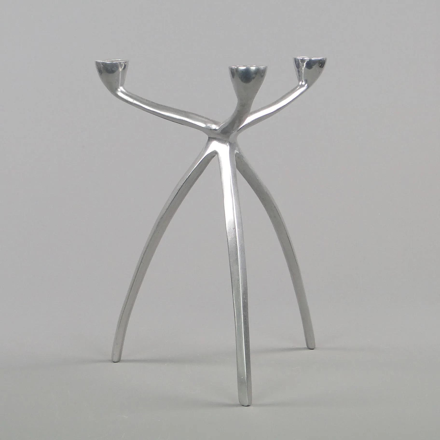 Świecznik Alu, aluminium srebrny, proj. M. Hilton, Wielka Brytania, lata 80. - 11765