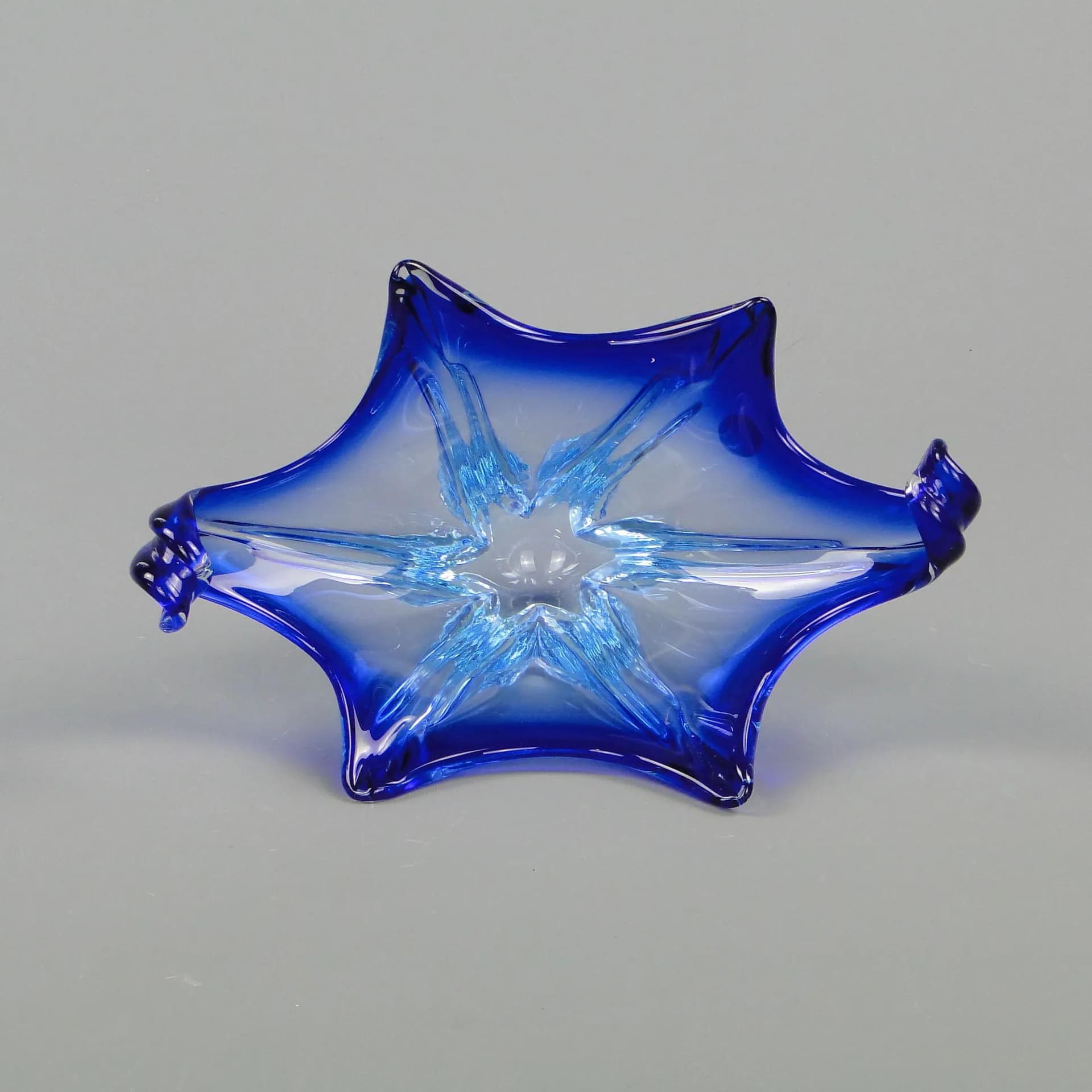 Centerpiece Bowl, Mandruzatto, blue, crystal, by F. Poli, Italy, 1950s. - 11722