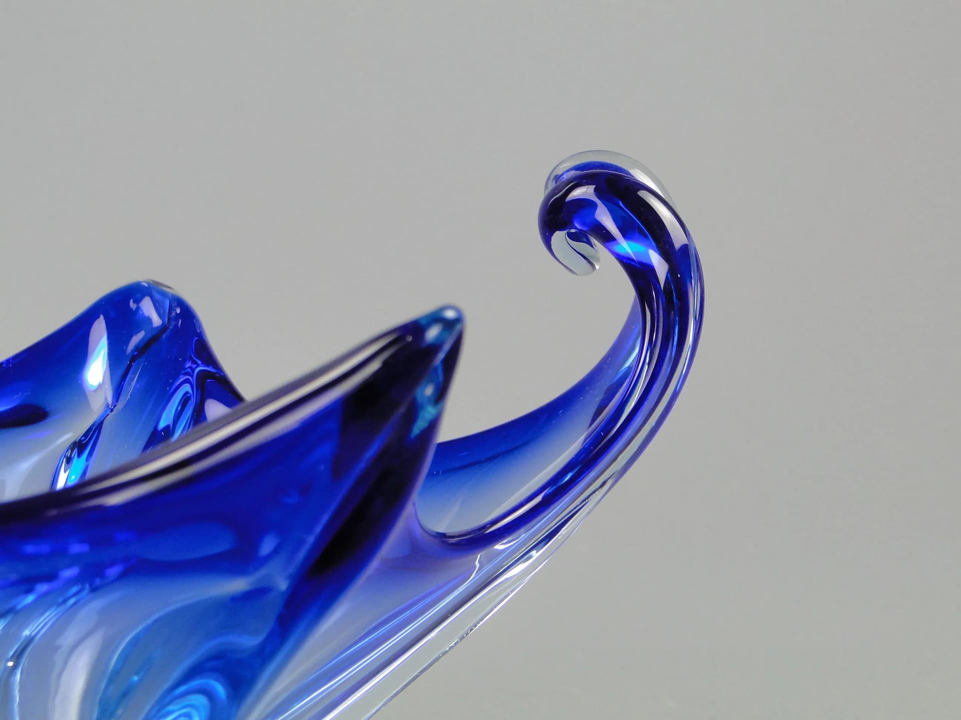 Centerpiece Bowl, Mandruzatto, blue, crystal, by F. Poli, Italy, 1950s. - 11726