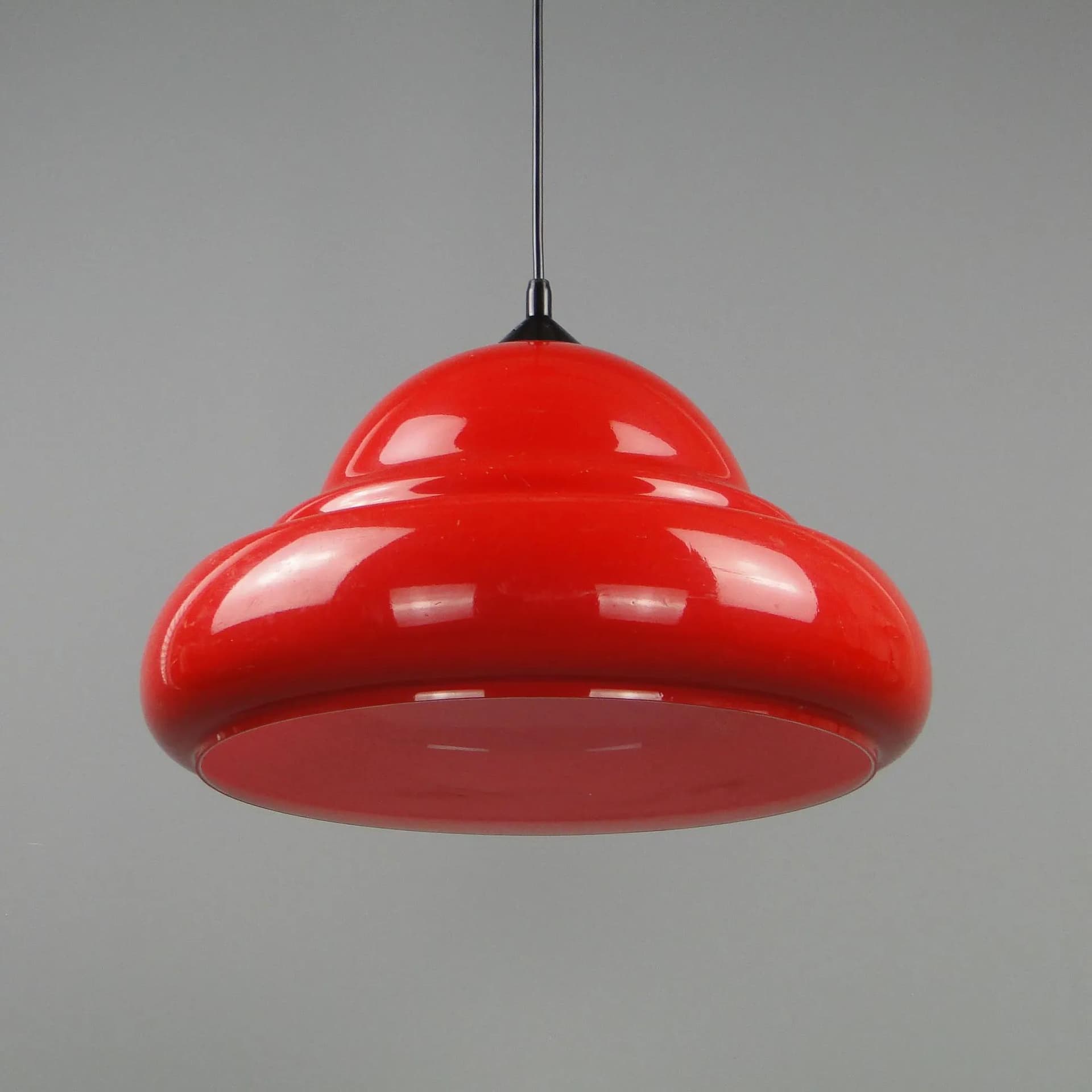 Lampa wisząca, czerwony, plastik, Polska, lata 50. - 11899