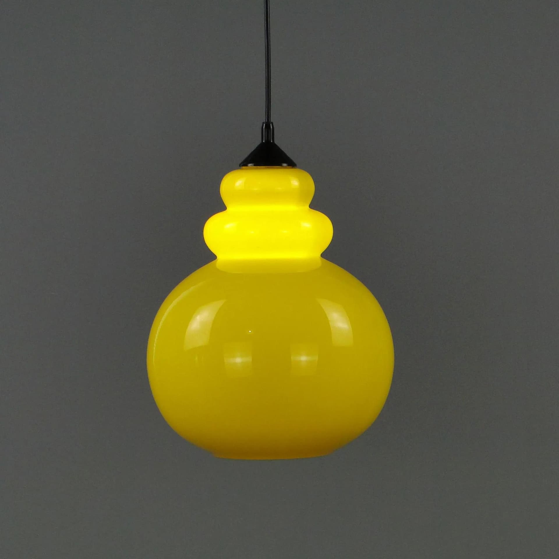 Lampa wisząca Pop Art, szkło żółty, Polam, Polska, lata 60. - 11880