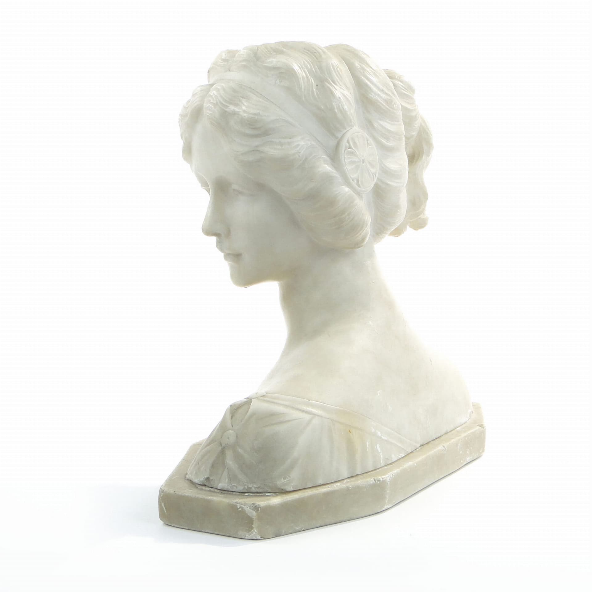 Portret młodej kobiety z alabastru ok 1900 - 175919