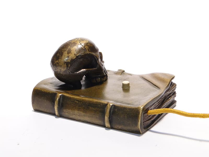 Przycisk do dzwonka z czaszką brąz wiedeński XIX w - 175934