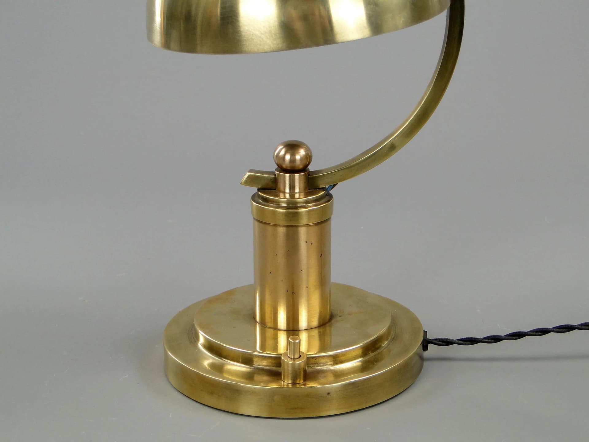 Lampa gabinetowa Art Deco, mosiądz złoty, lata 30. - 11999