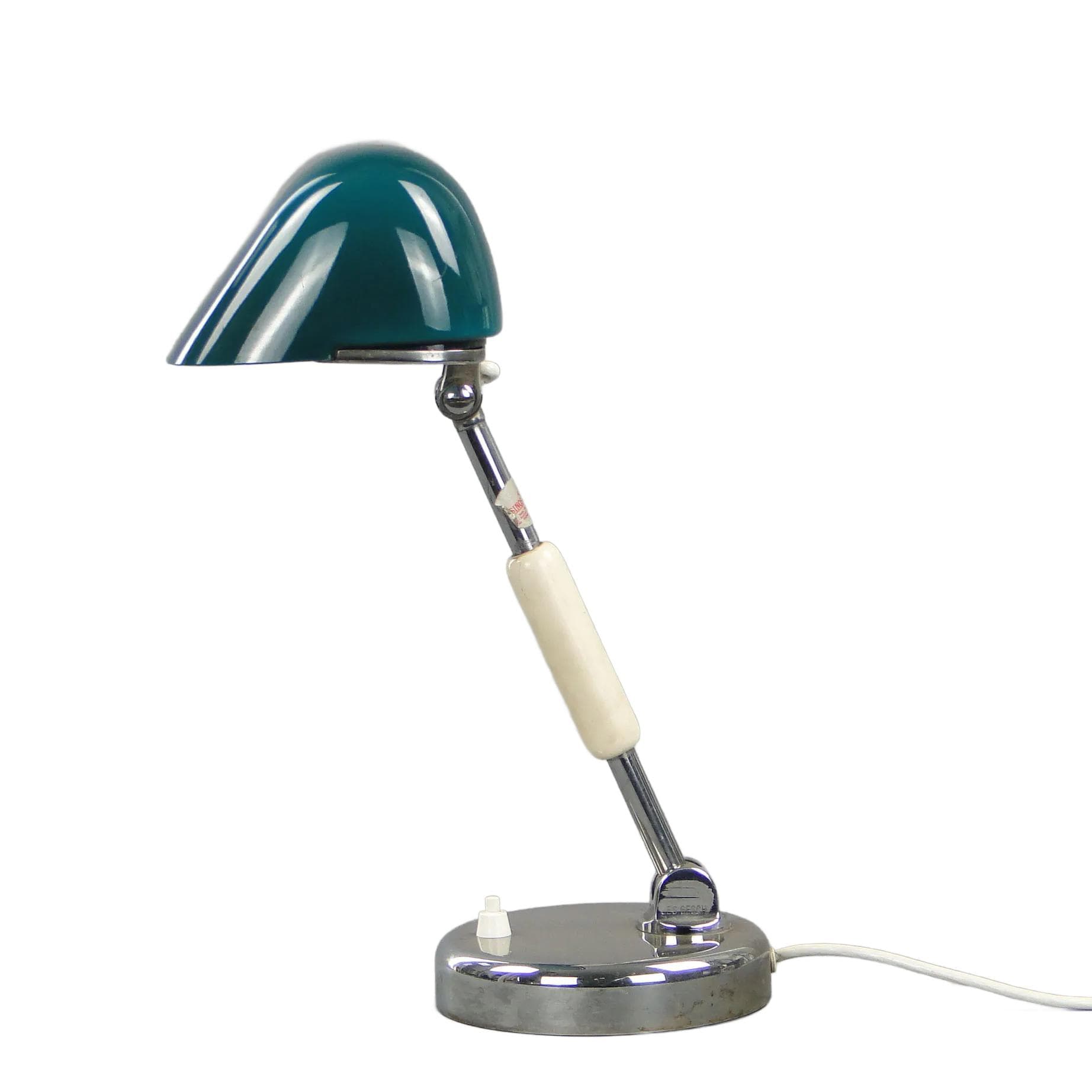 Zielona secesyjna lampa gabinetowa z chromowanego mosiądzu i szkła warstwowego, dla Casinos Austria, Austria, lata 20.