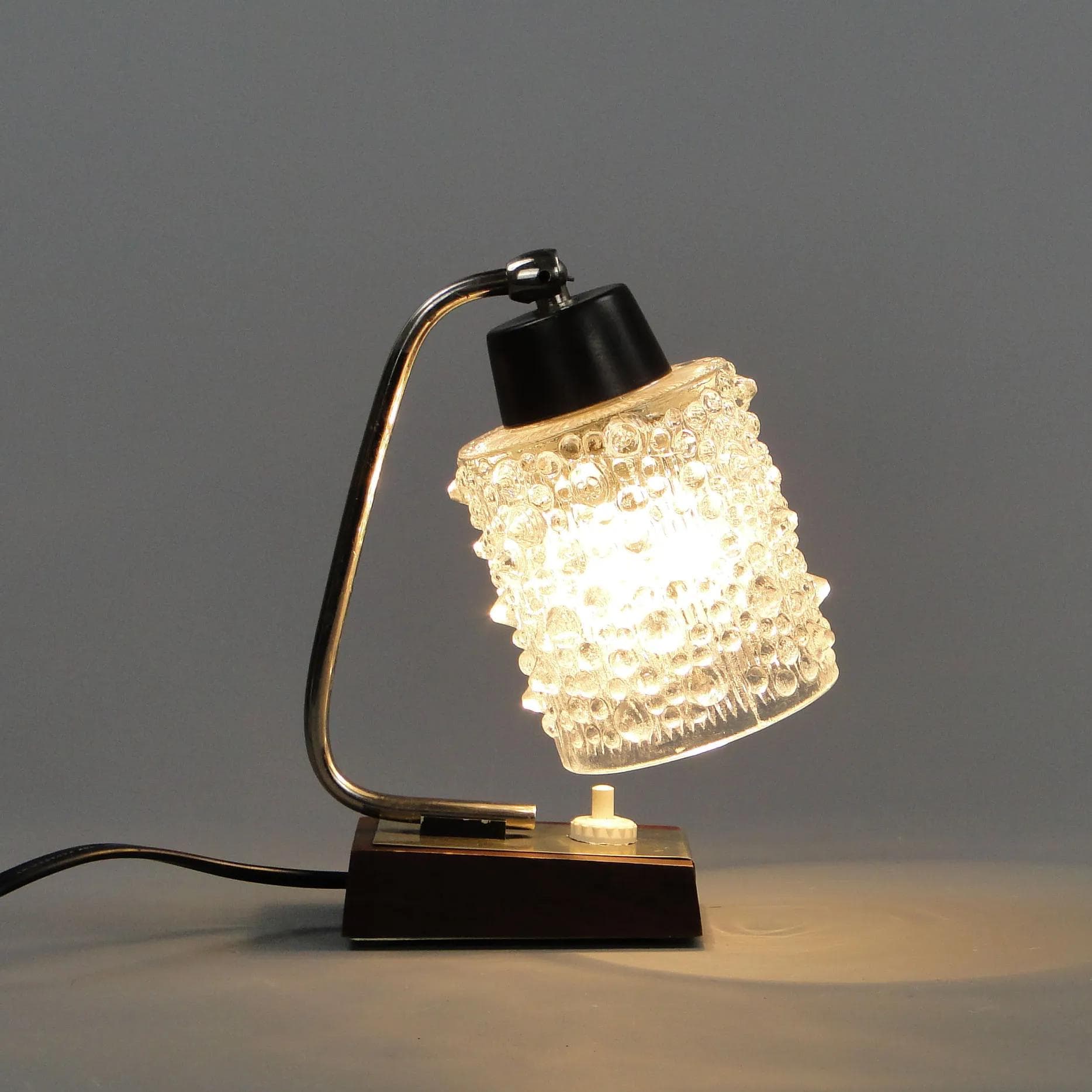 Lampa stołowa, stal chromowana srebrna, mahoń, szkło, Niemcy, lata 60. - 11952