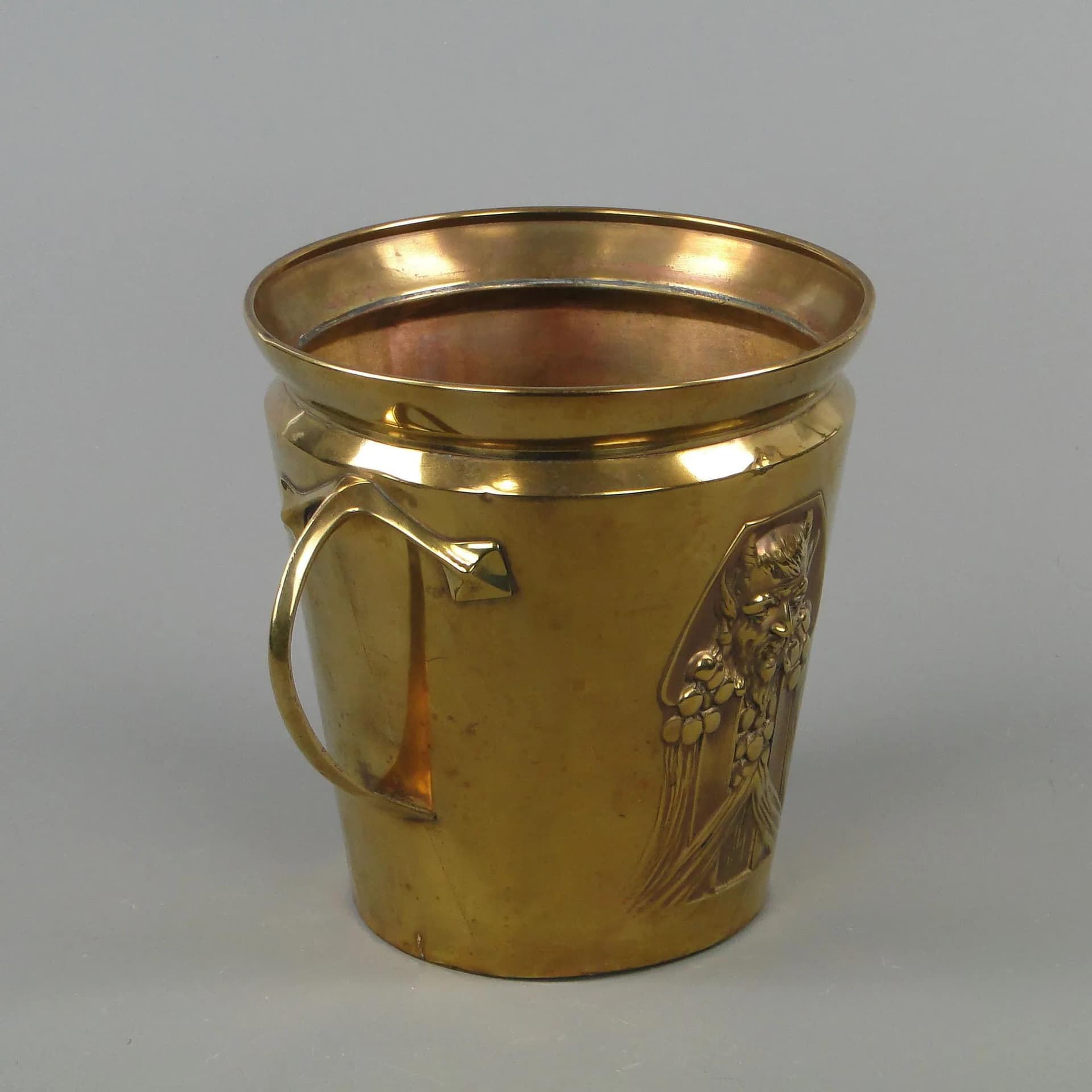 Champagne Cooler Art Nouveau, golden brass, Germany, early 20th c. - 12045