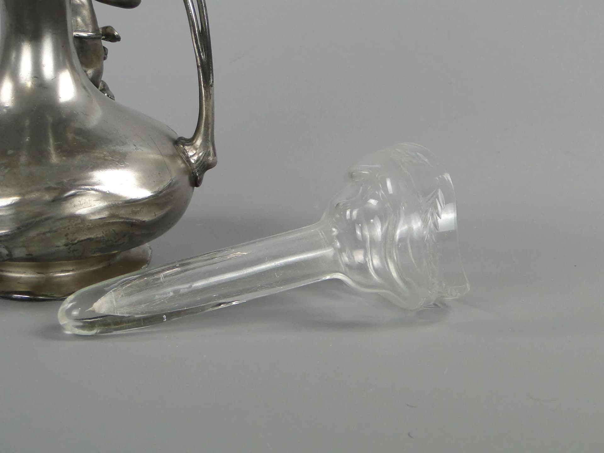 Srebrzystoszary secesyjny wazon z elfem, Albrecht Koller & Co., Austria, lata 90. XIX w. - 12152