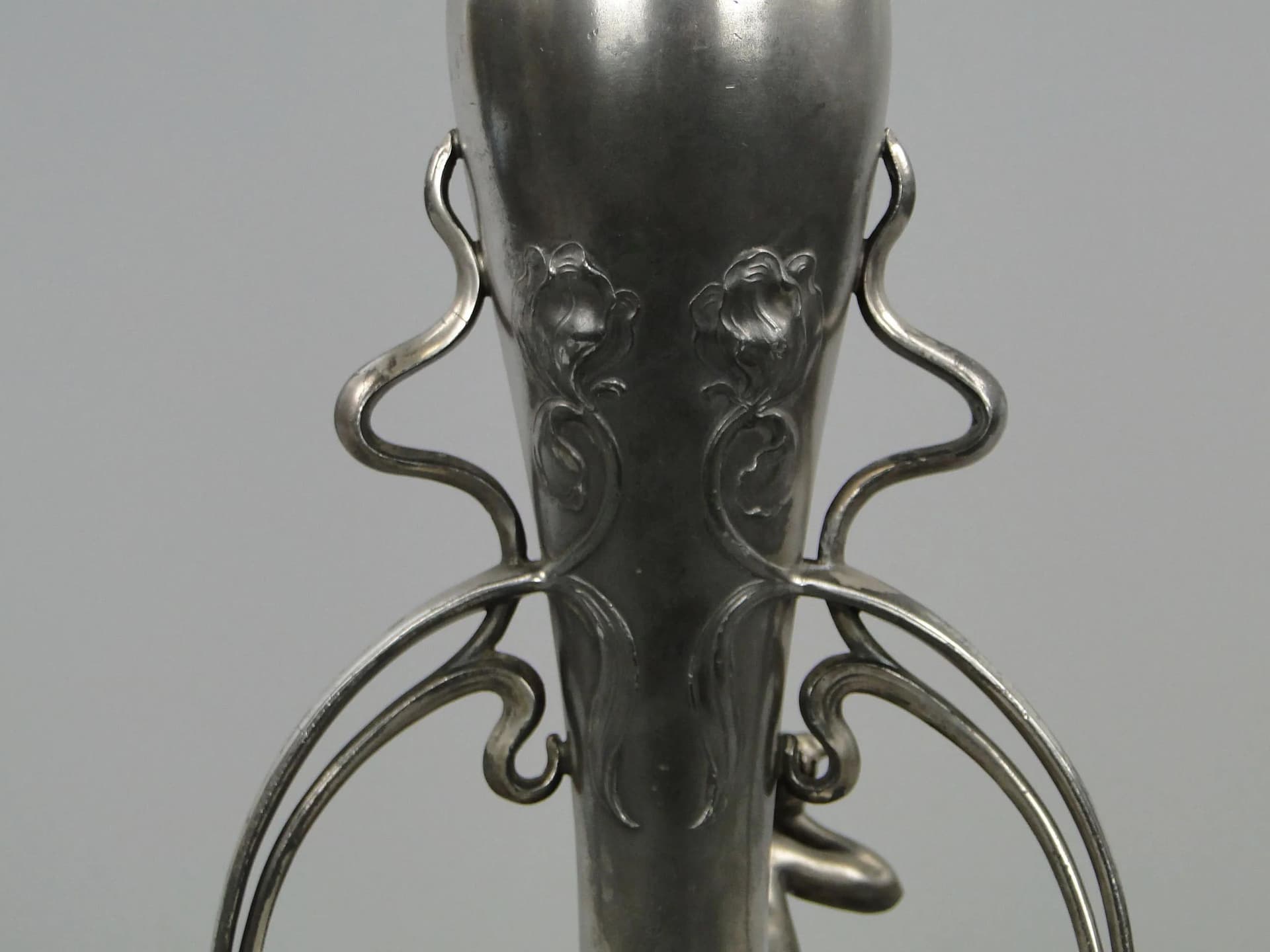 Srebrzystoszary secesyjny wazon z elfem, Albrecht Koller & Co., Austria, lata 90. XIX w. - 12151