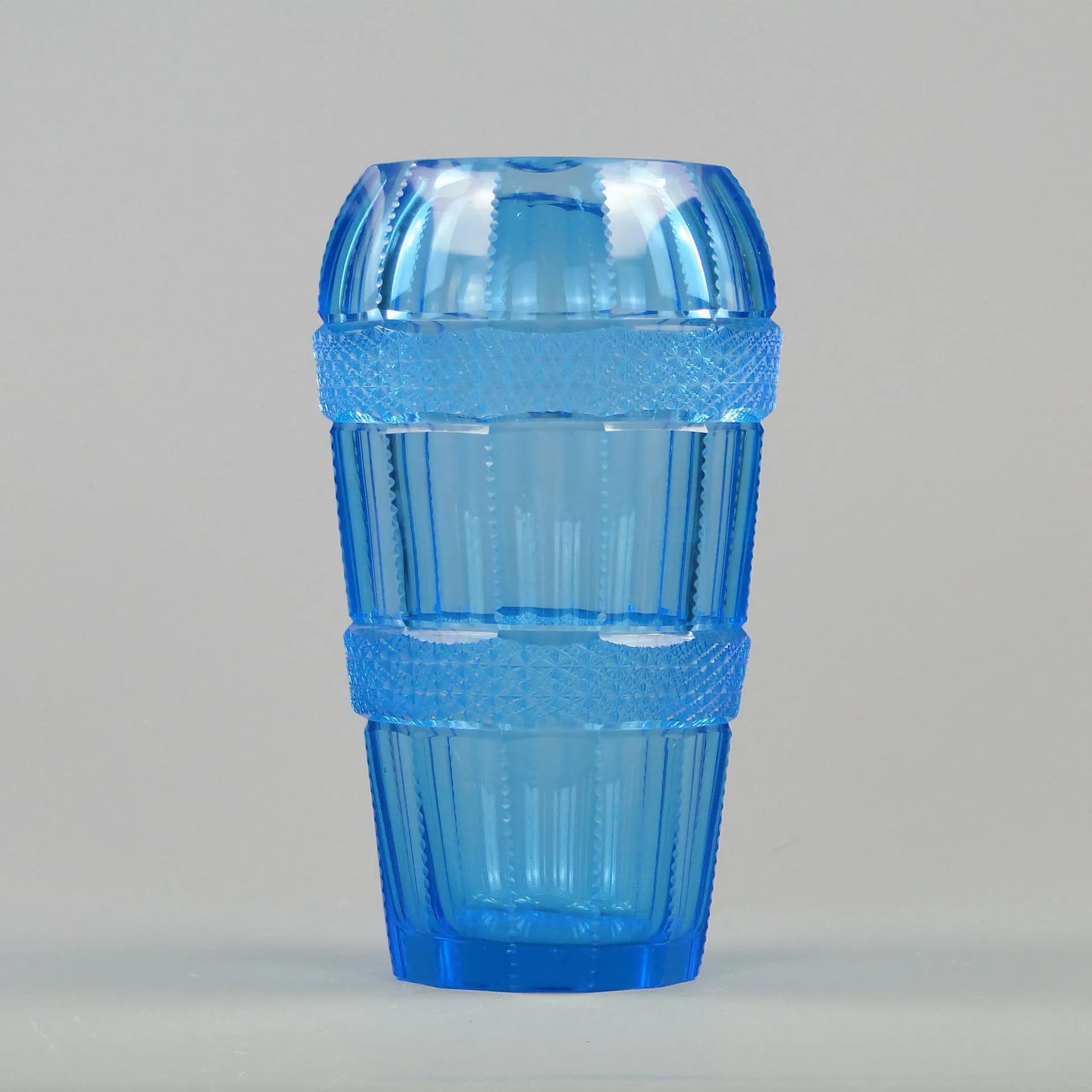 Wazon Art Deco, kryształ błękitny, Czechy, lata 20. - 12103