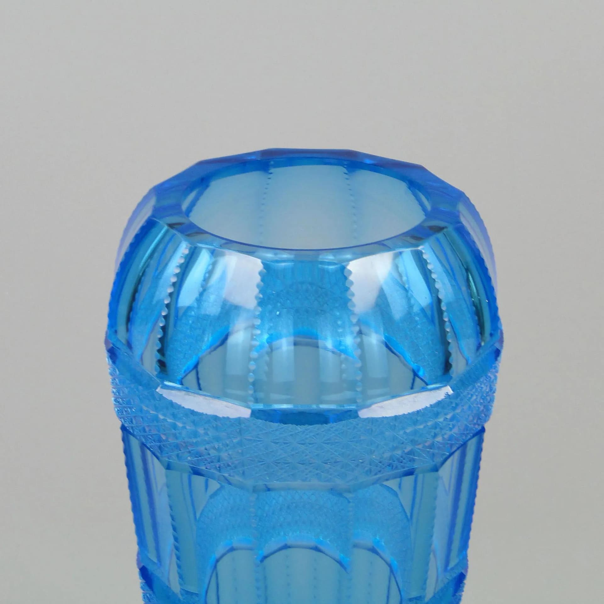 Wazon Art Deco, kryształ błękitny, Czechy, lata 20. - 12104