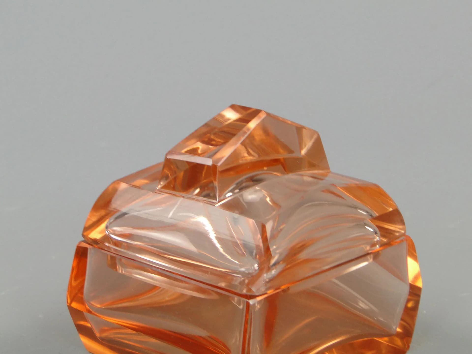 Bonbonniere Art Deco, orange crystal, Moser, Czech Republic, 1960s. - 12077