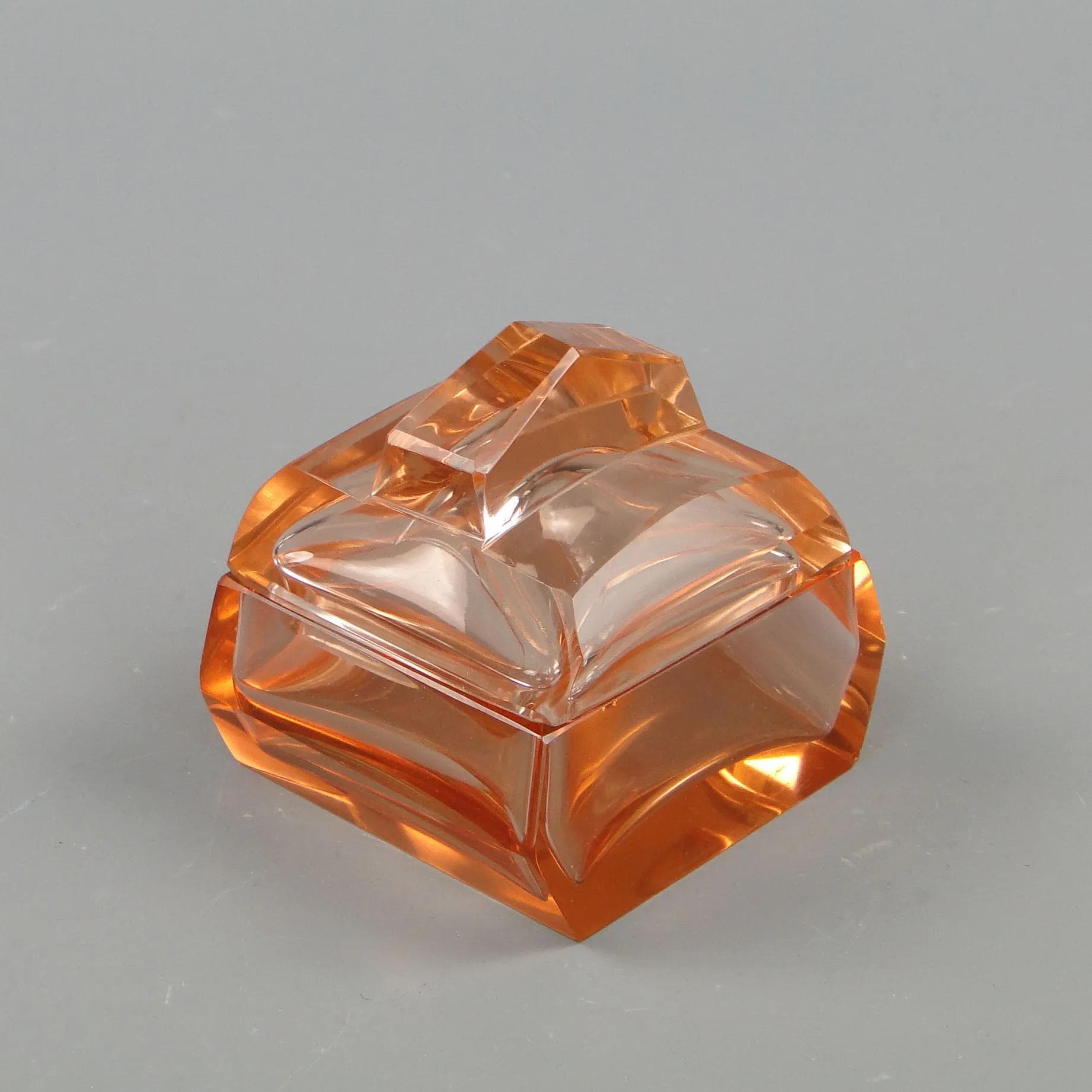 Bonbonniere Art Deco, orange crystal, Moser, Czech Republic, 1960s. - 12076