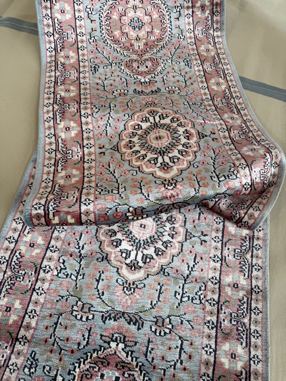 Runner Ghoum, 315x61 cm, silver silk, Pakistan - 177844