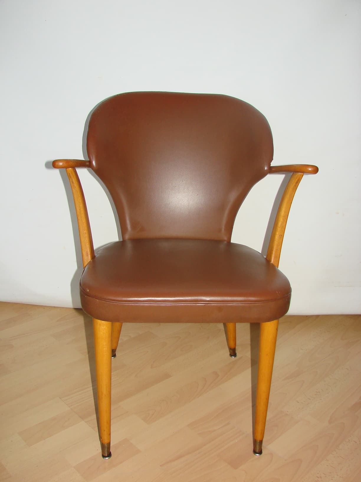 Fotel Modern, brązowy, buk, ekoskóra, lata 60. - 177871