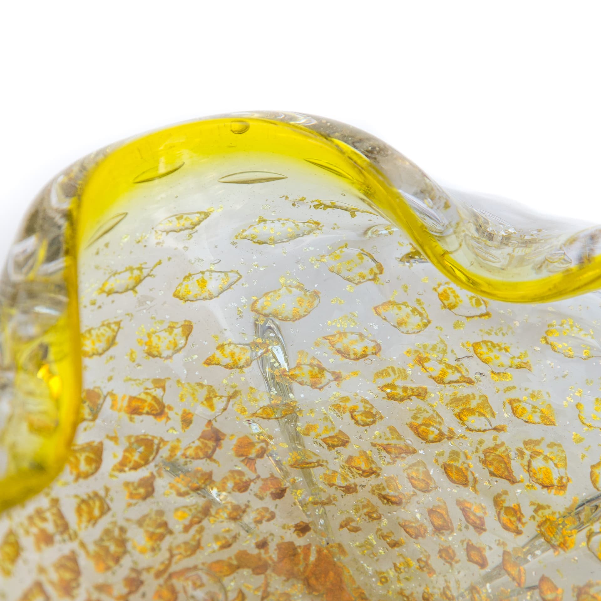 Szkło dekoracyjne z zatopionymi płatkami złota - 178648