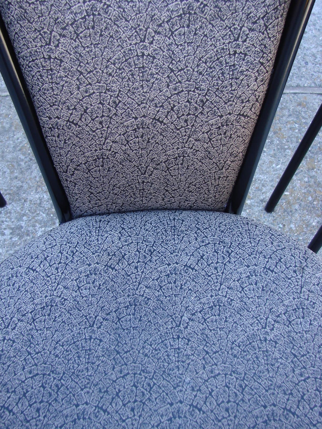 Komplet czterech krzeseł, ciemnoszary, tkanina, buk, metal czarny, lata 70. - 178708