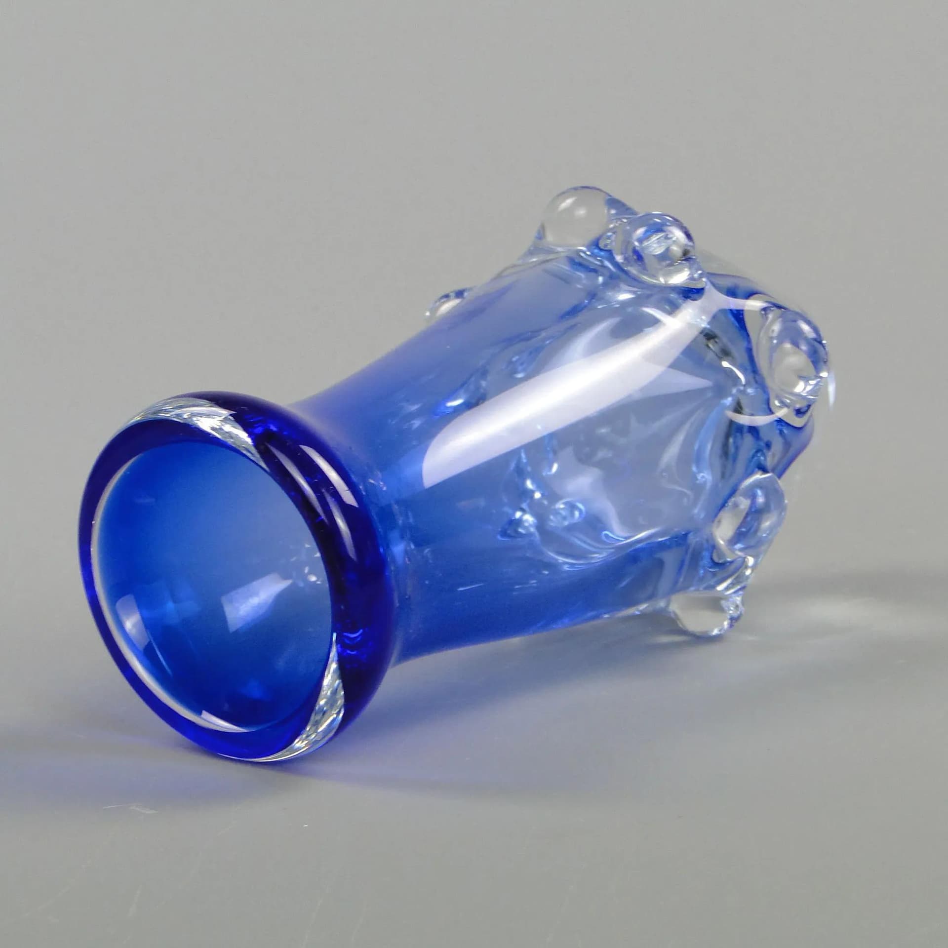 Wazon, szkło niebieski, proj. J. Beranek, Huta Skrdlovice, Czechosłowacja, lata 60. - 12548