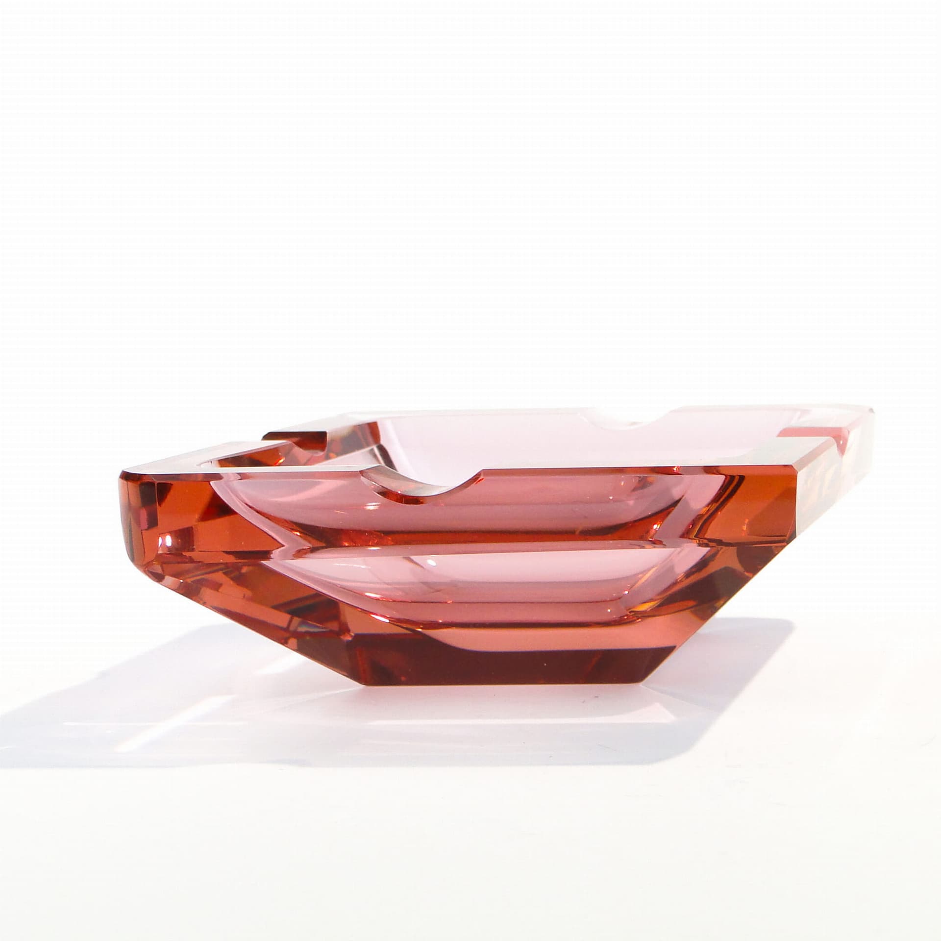 Popielniczka Art déco, szkło kryształowe różowy, Moser, Czechy, lata 30. - 178765