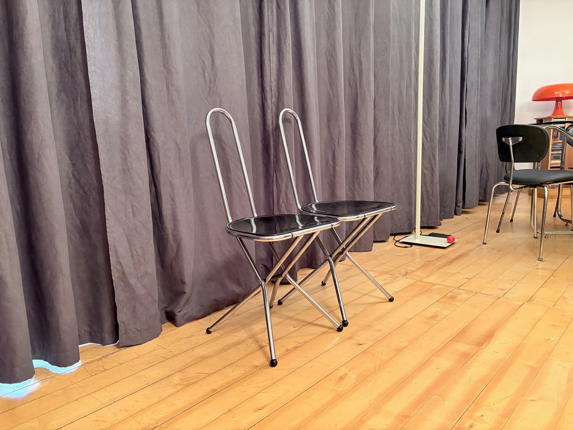 Para krzeseł składanych, czarny, metal chrom, proj. N. Gammelgaard, Ikea, Szwecja, lata 80. - 179051