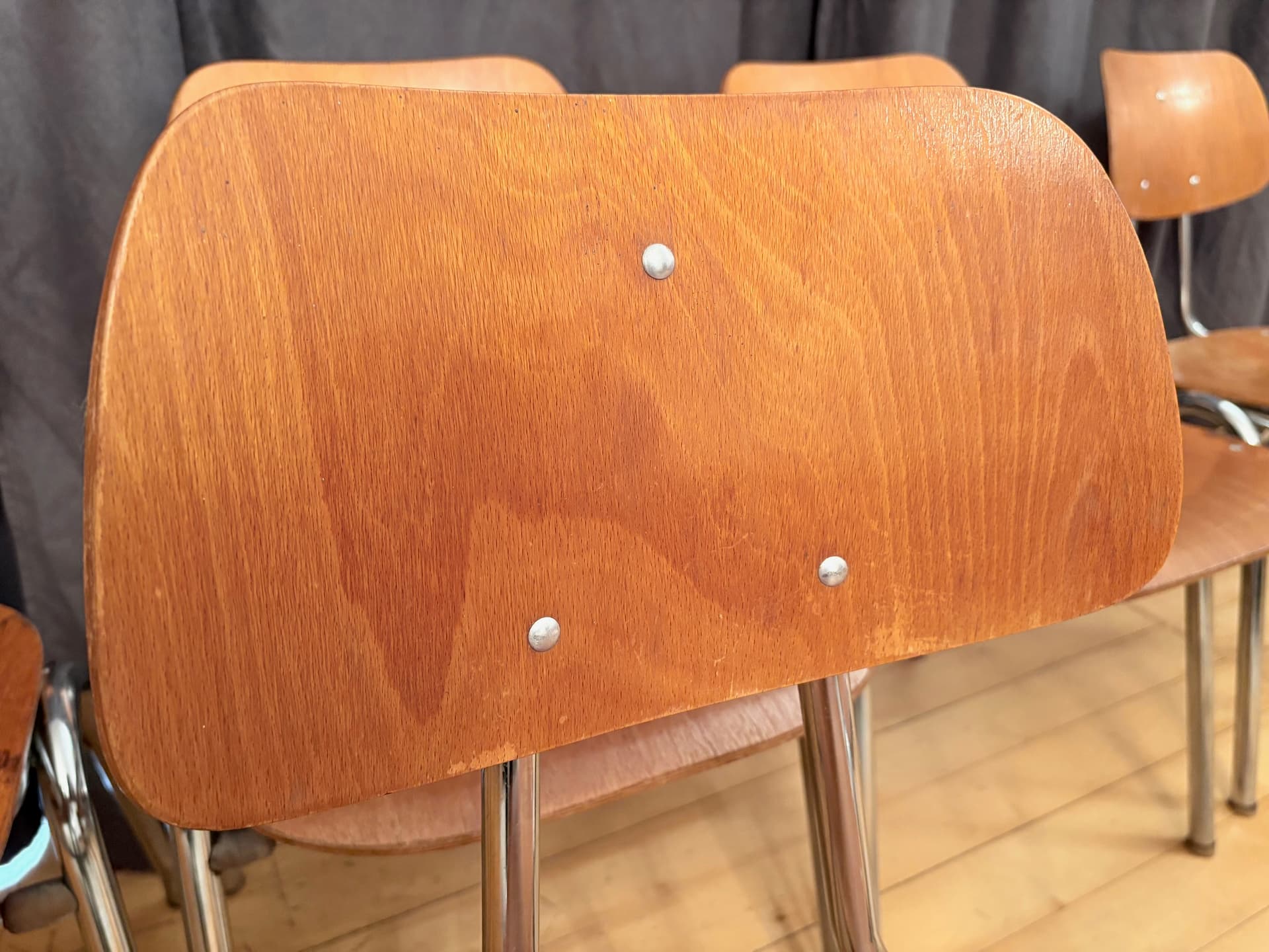 Komplet sześciu krzeseł KN-38, sklejka jasny brąz, stal chromowana, proj. K. Nothhelfer, Niemcy, lata 60. - 179133