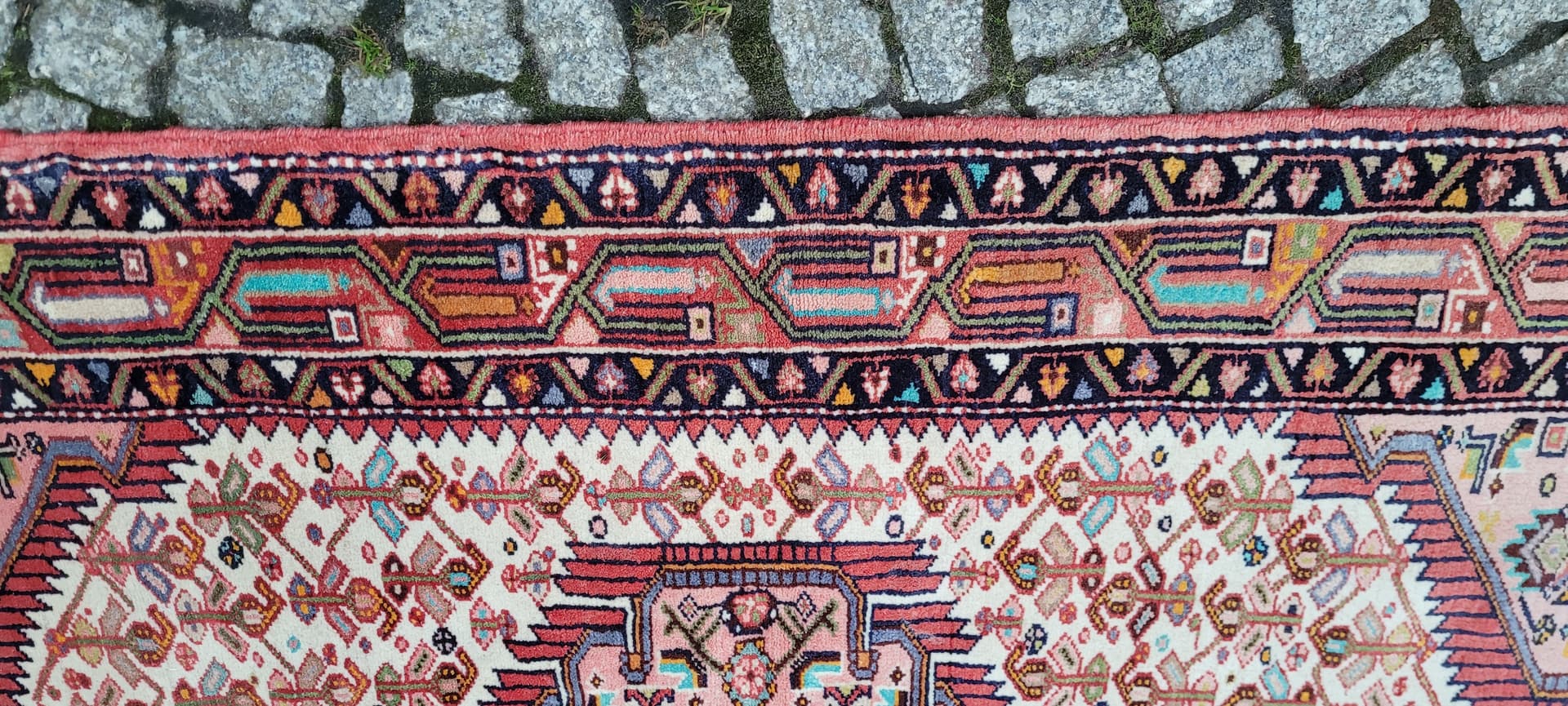 Rug Hamadan 105x164 cm, beige wool, Iran, 1960s. - 180154