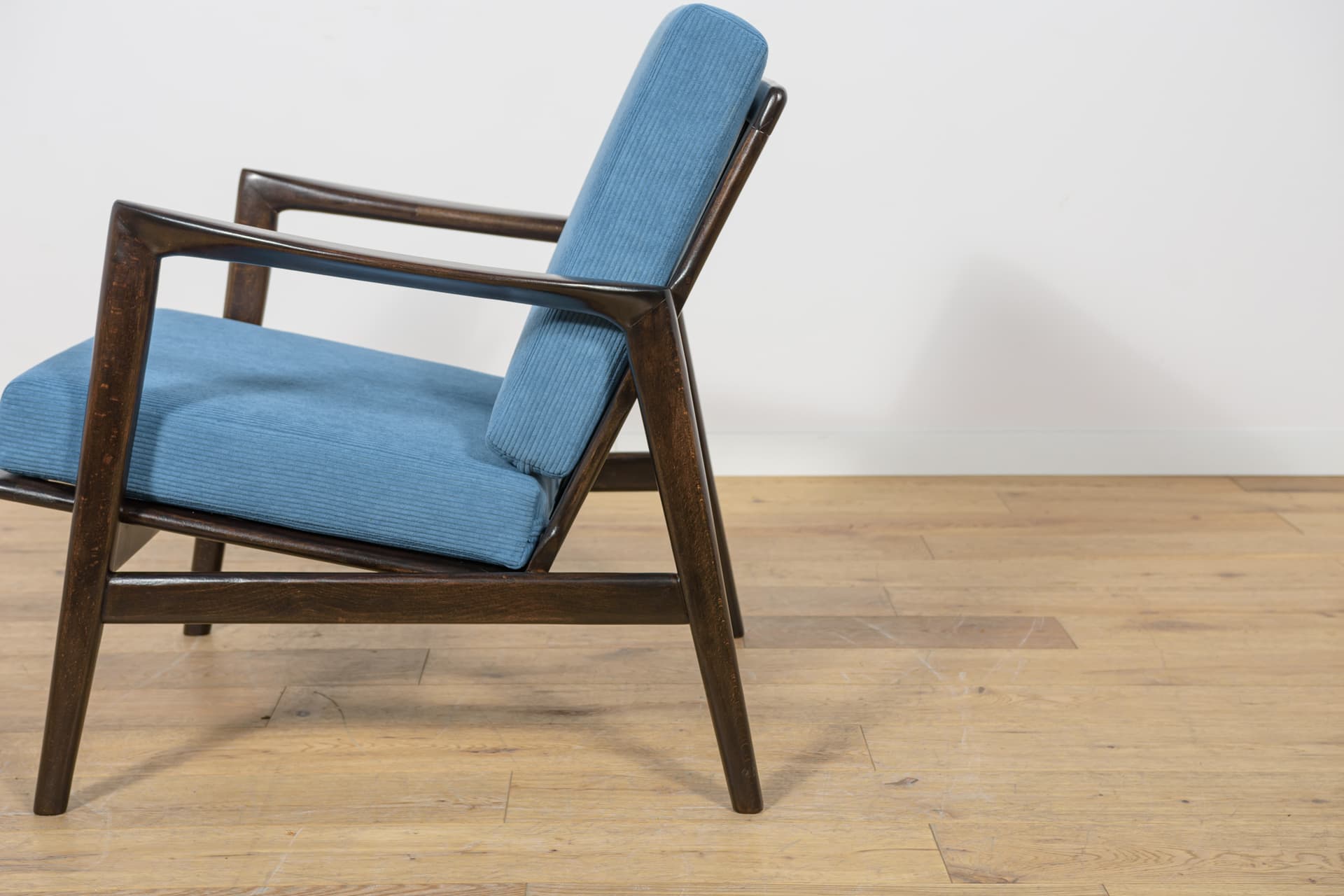 Pair of armchairs Model 300-139, blue, beech, Swarzędzka Fabryka Mebli, Poland, 1960s. - 180691