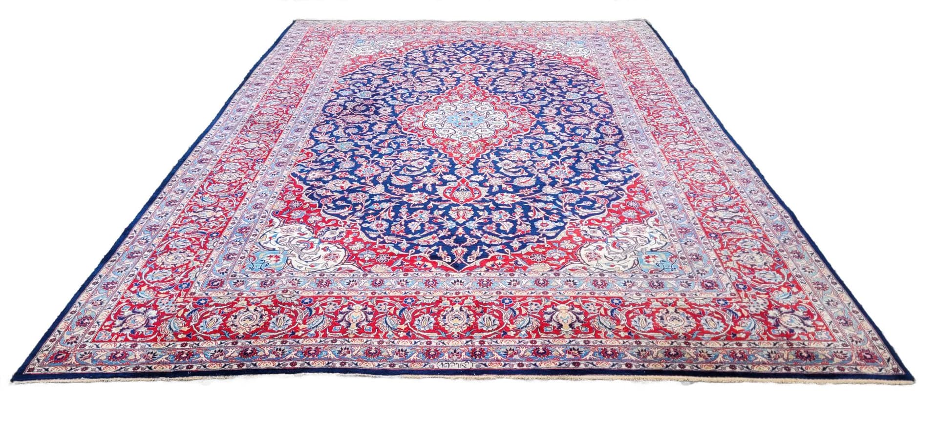 Rug Kashan, multicolor wool, Iran, 1930s.