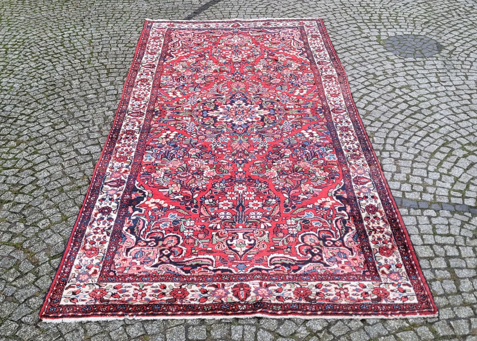 Rug Lilian 163x295 cm, red, wool, Iran, 1960s. - 181134