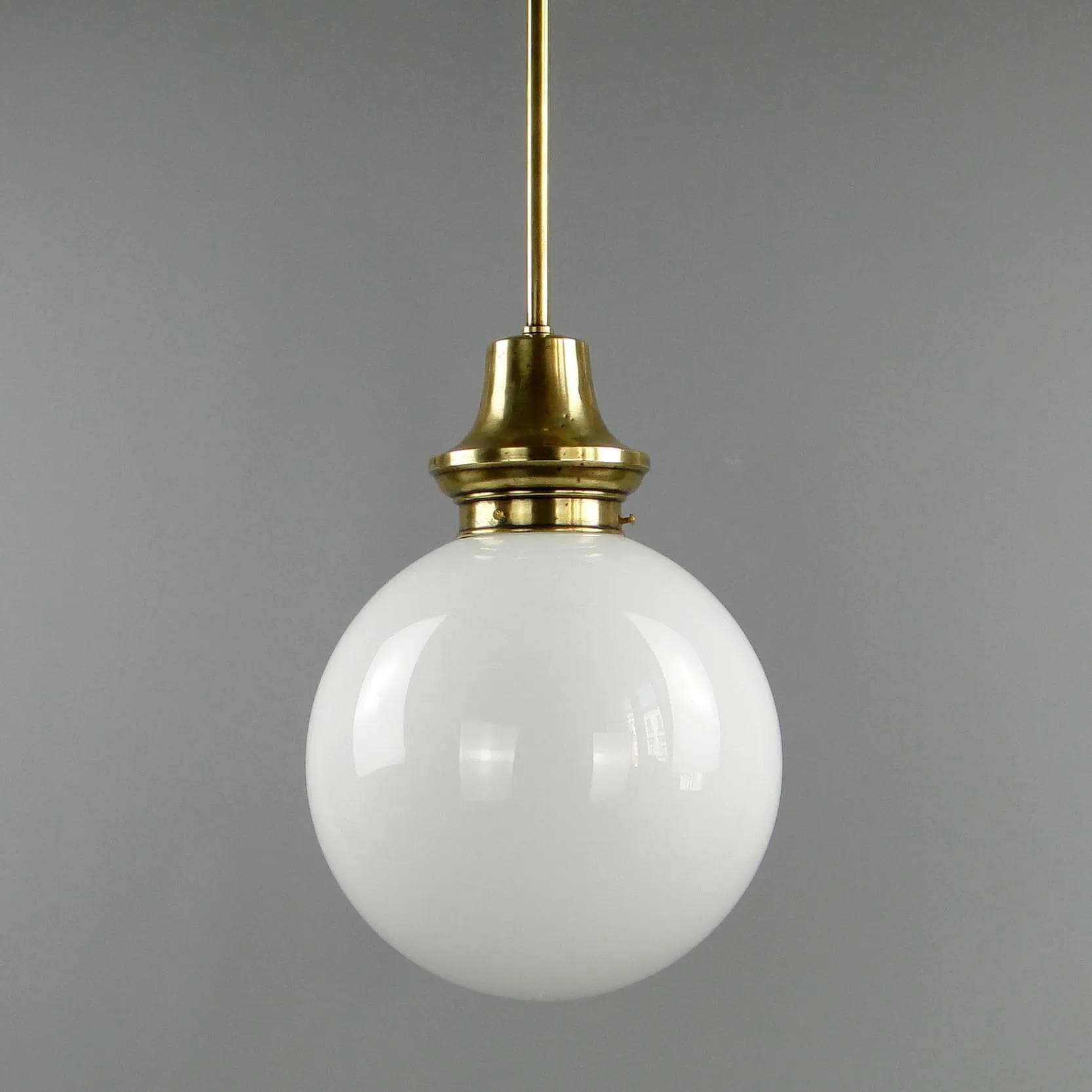 Lampa wisząca, biały, szkło, mosiądz, Austria, początek XX w. - 12650