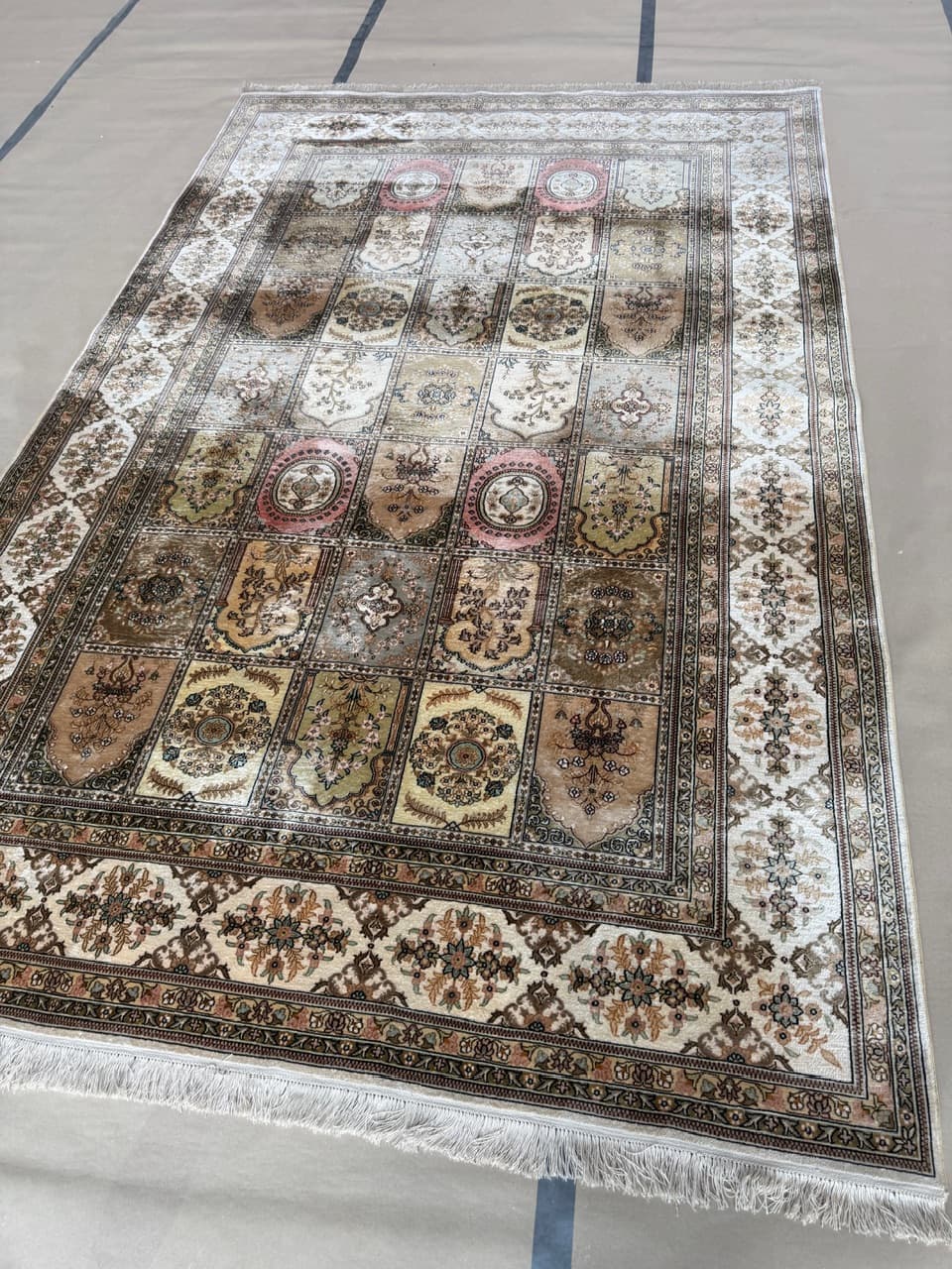 Dywan Ghoum, 300x190 cm, jedwab beżowy, Iran - 182481