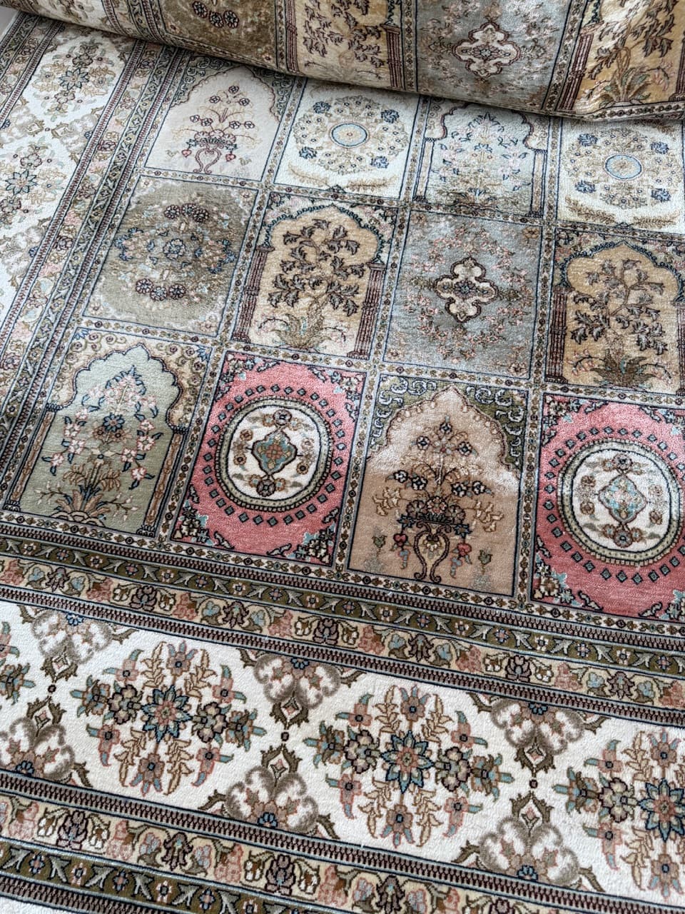 Dywan Ghoum, 300x190 cm, jedwab beżowy, Iran - 182482