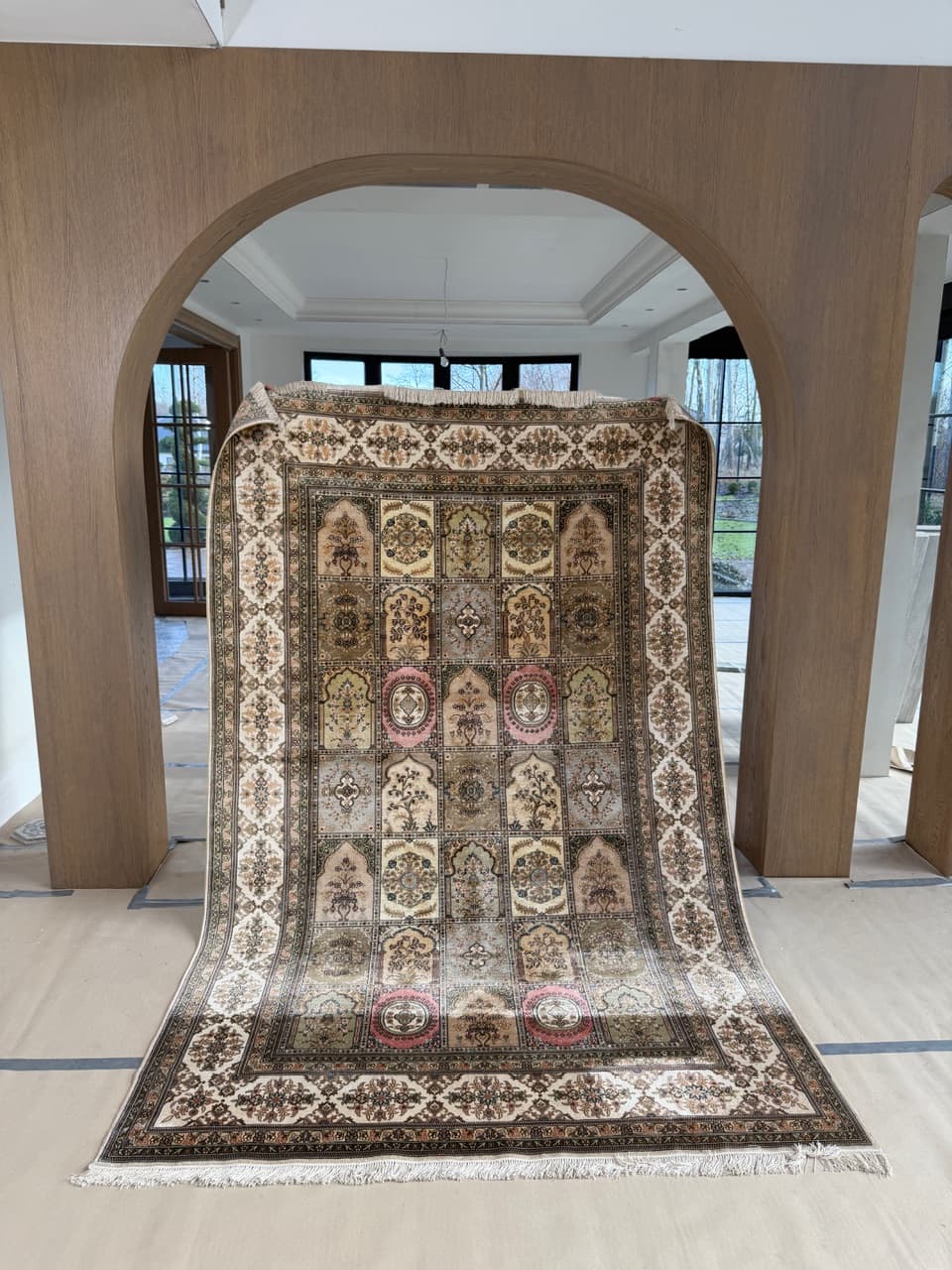 Dywan Ghoum, 300x190 cm, jedwab beżowy, Iran - 182472