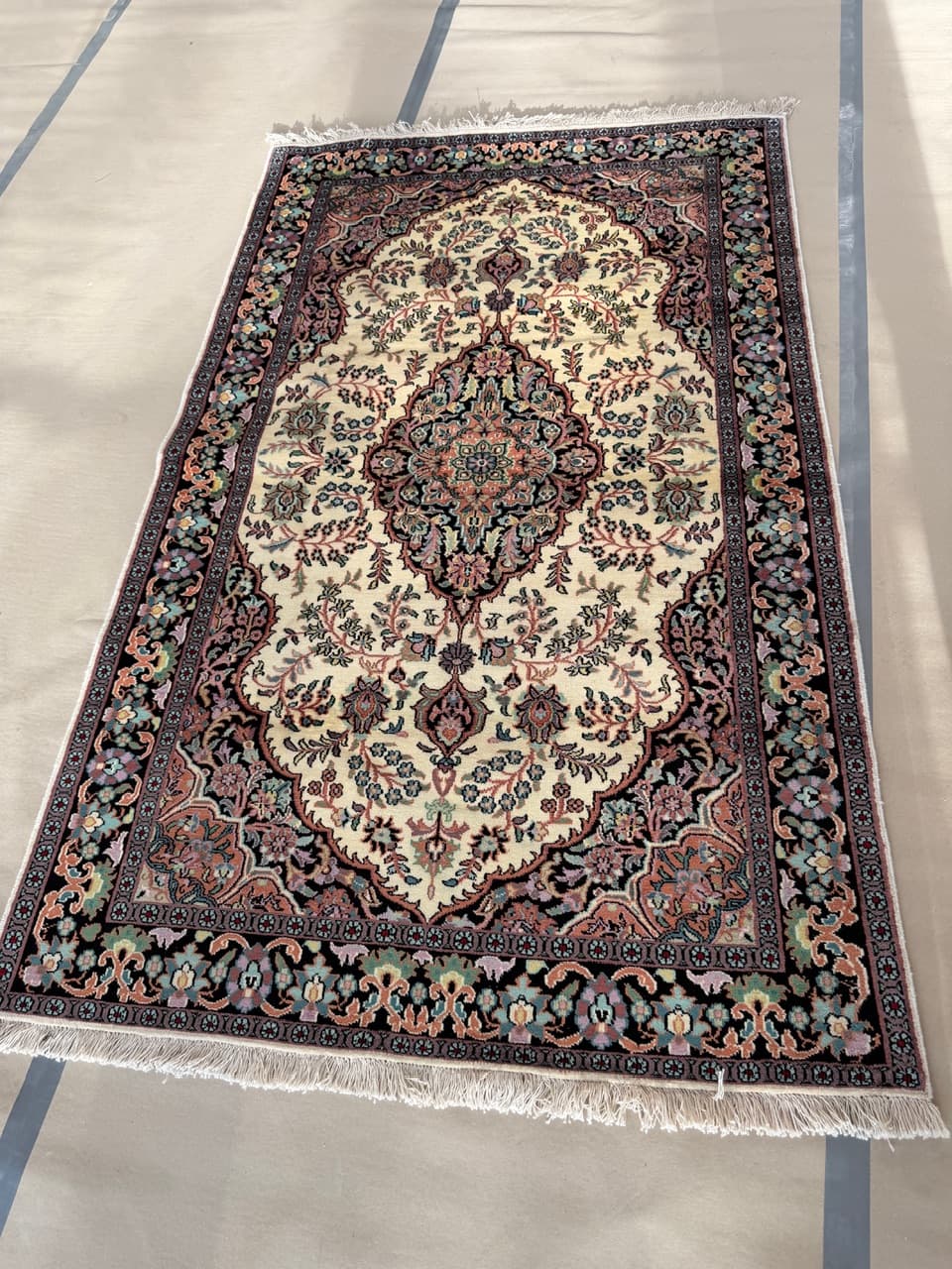 Dywan Ghoum/Qom 205x120 cm, jedwab beżowy, Indie - 182662