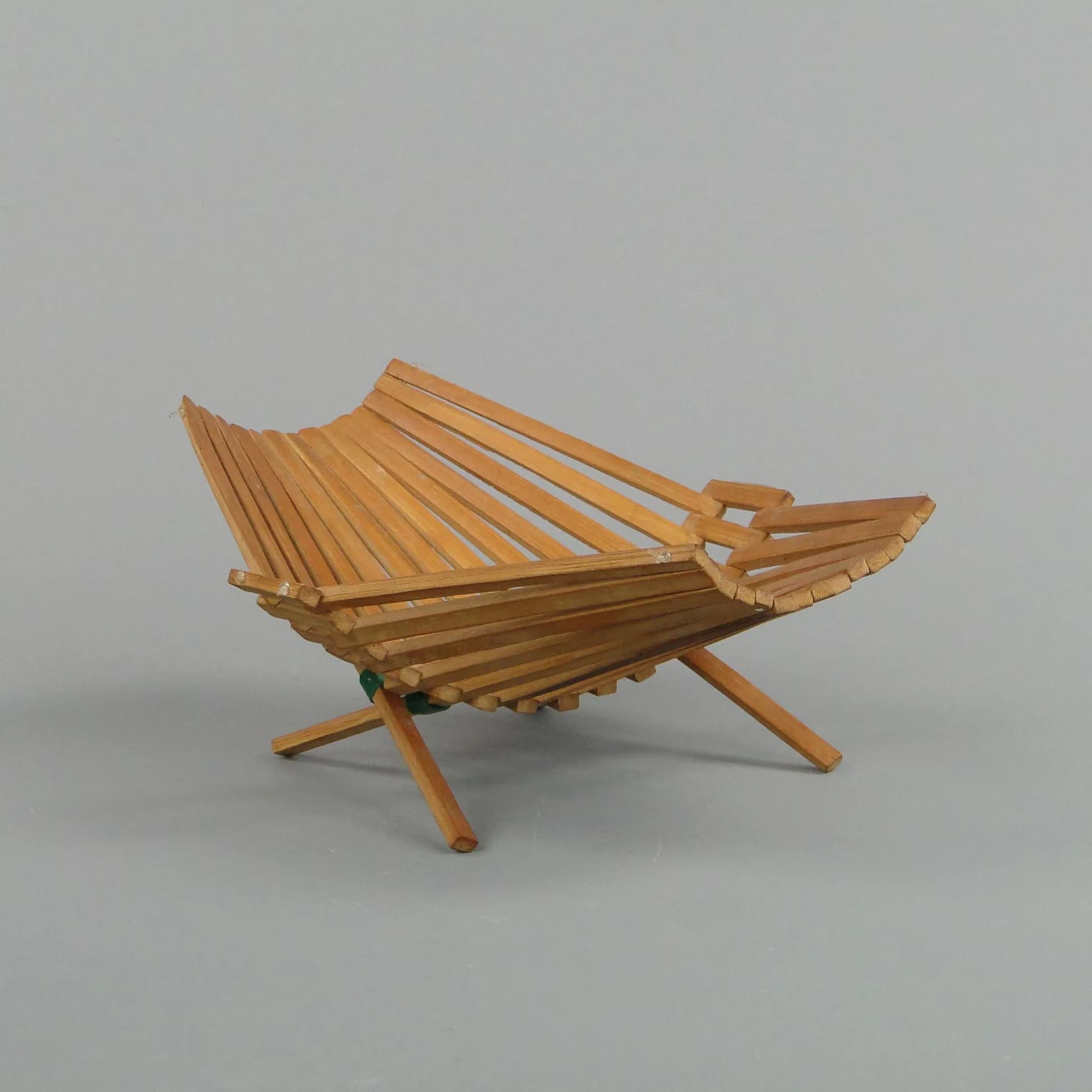 Bread basket, mid-century modern, light brown bamboo, Poland, 1960s - 12812