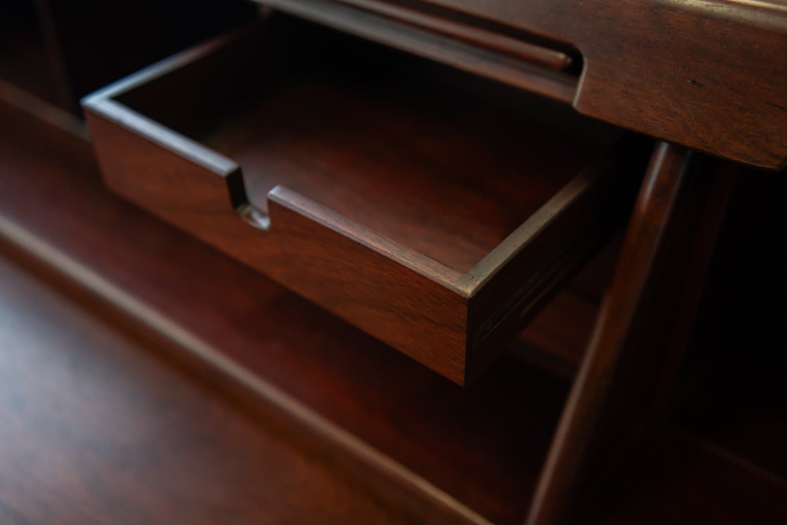 Model 530 writing desk, brown, walnut wood - 184727