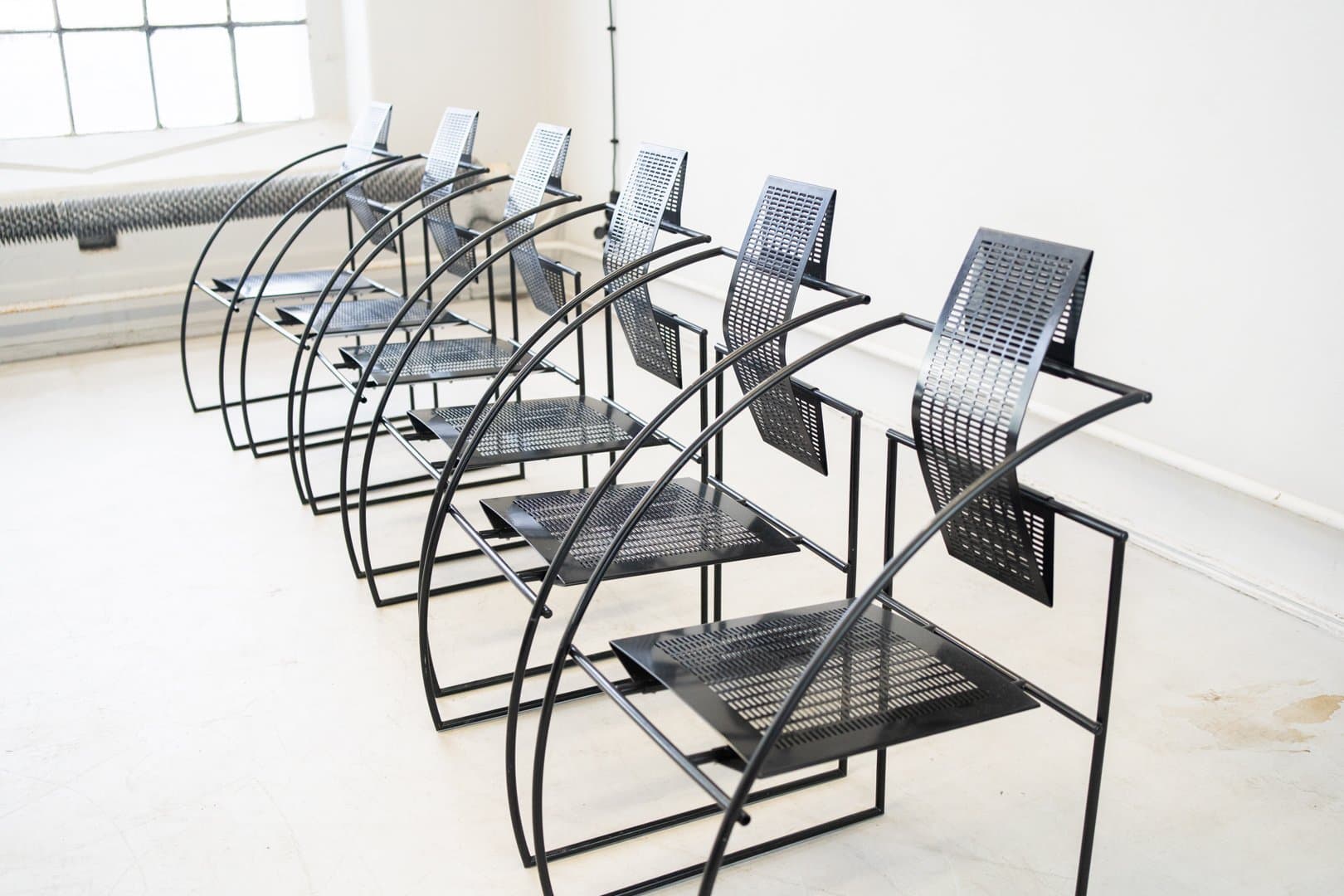 Zestaw dziewięciu krzeseł klubowych Quinta, proj. M. Botta, Alias, 1985 - 184718