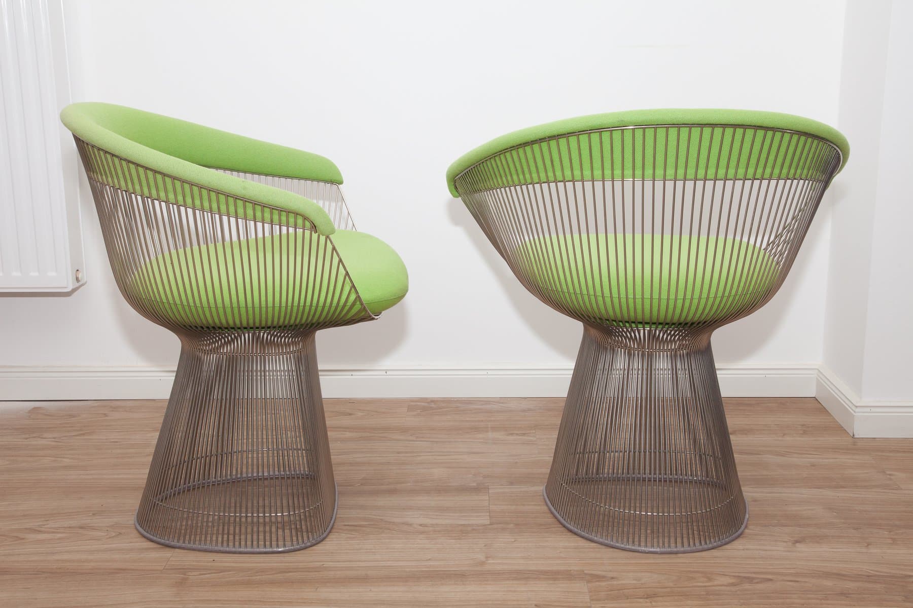 Zestaw 1725, dwa fotele i stolik kawowy, proj. W. Platner, Knoll, 1979 - 184568