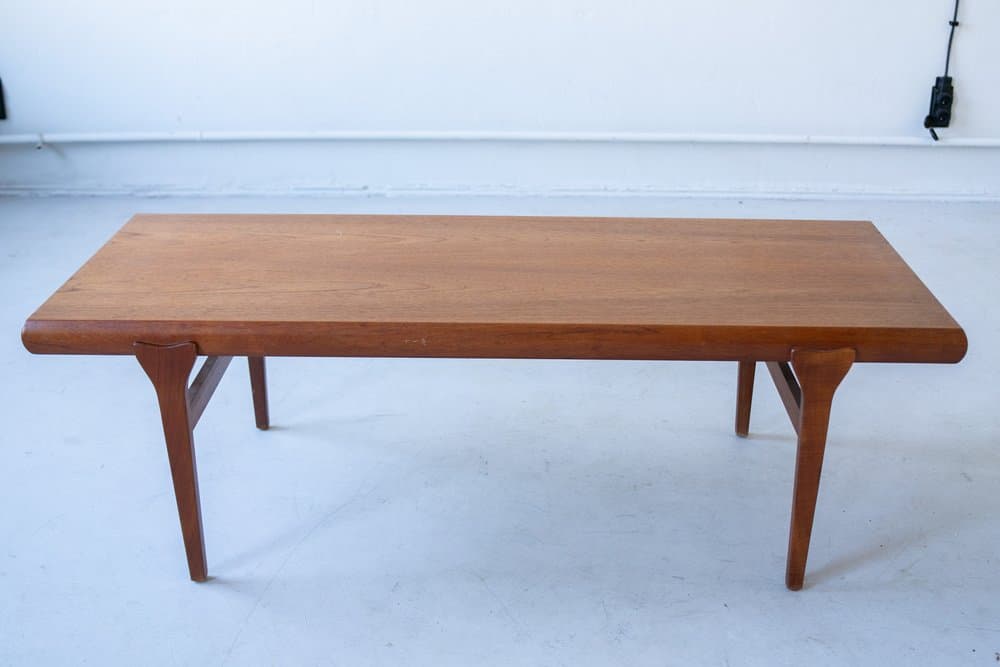 Expandable coffee table by Johannes Andersen for CFC Silkeborg, brown, teak - 184397