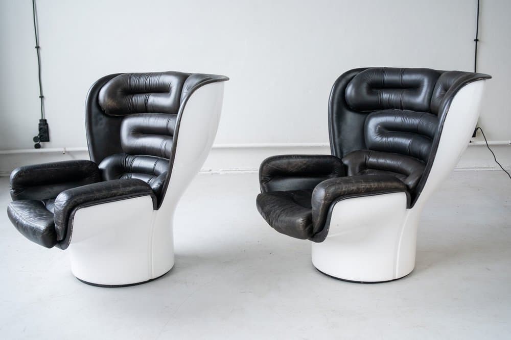 Para foteli lounge, czarne, skóra naturalna i włókno szklane, Włochy, lata 60. - 184352