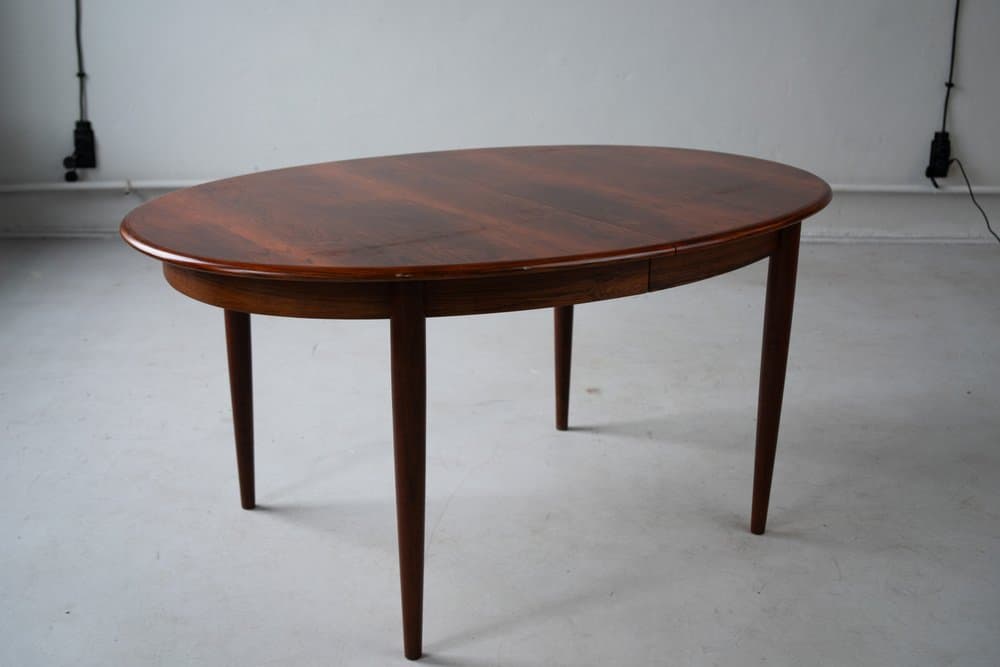 Dining table attributed to Niels Otto Møller, dark brown, rosewood - 184344