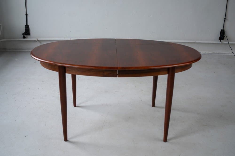 Dining table attributed to Niels Otto Møller, dark brown, rosewood - 184349