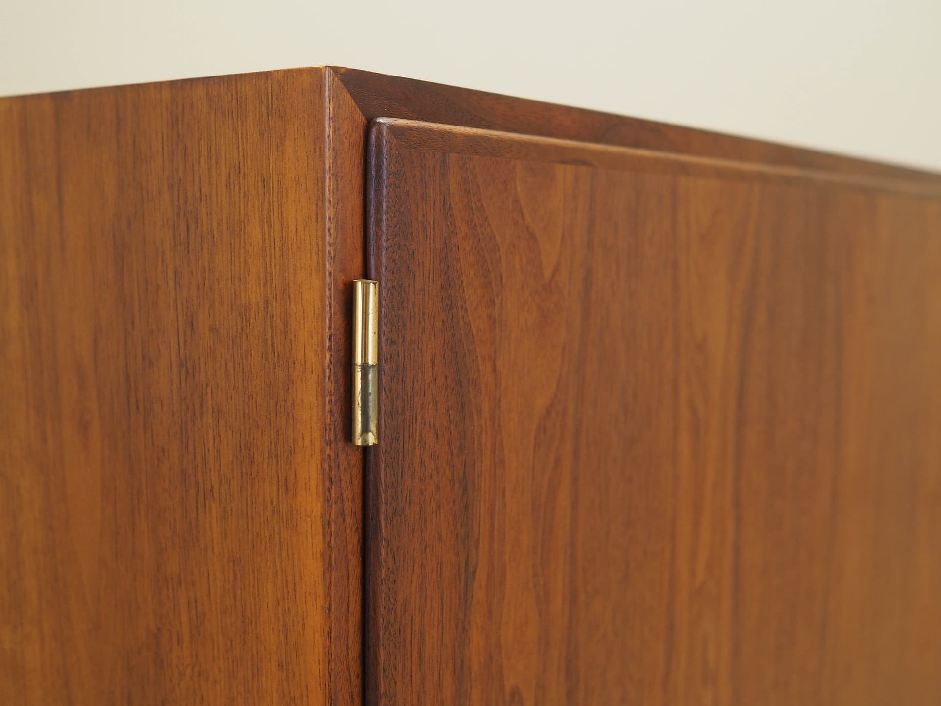 Szafka, orzech brązowy, proj. C. Jensen, Hundevad&Co., Dania, lata 70. - 184910