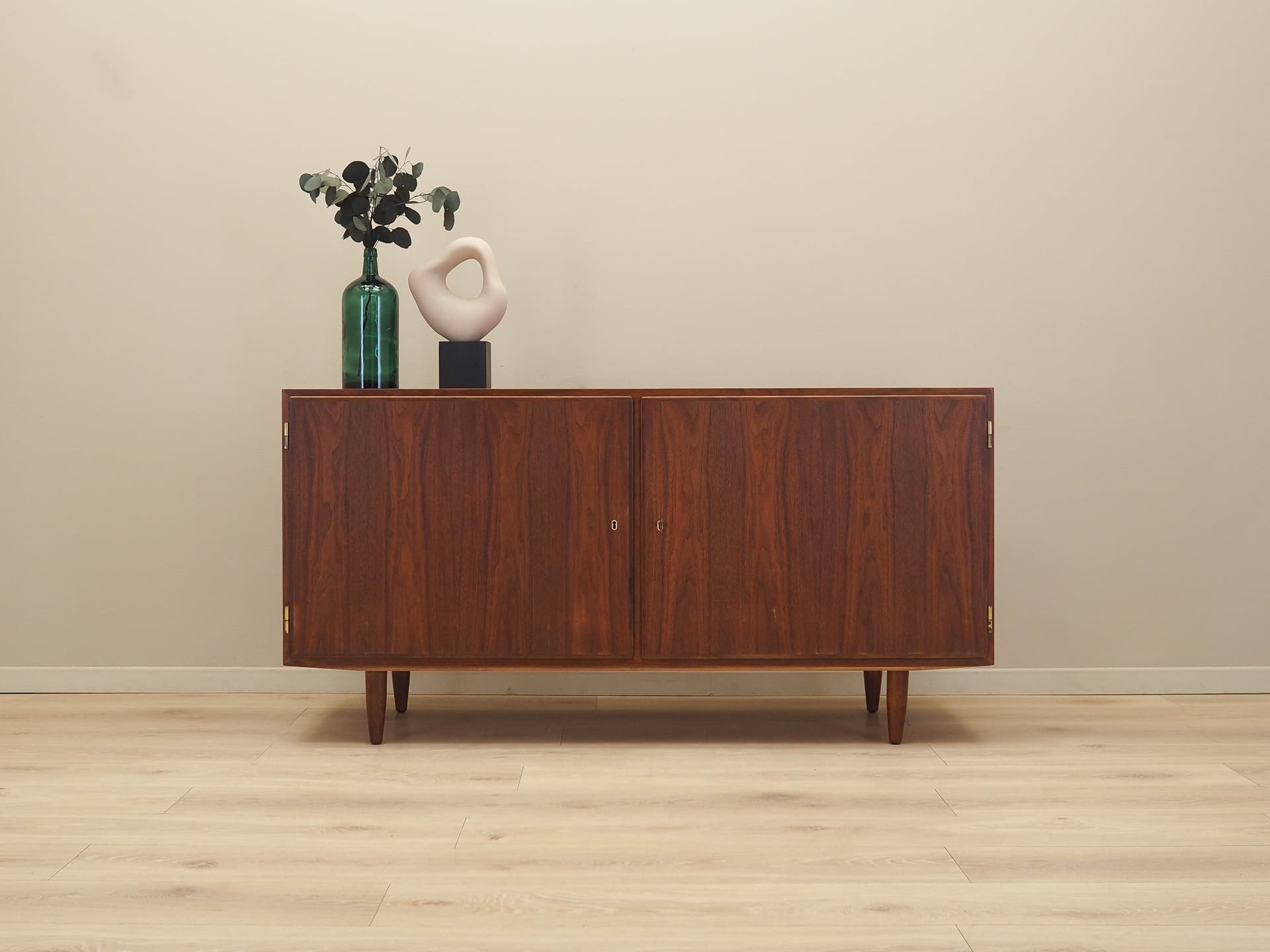 Szafka, orzech brązowy, proj. C. Jensen, Hundevad&Co., Dania, lata 70. - 184898