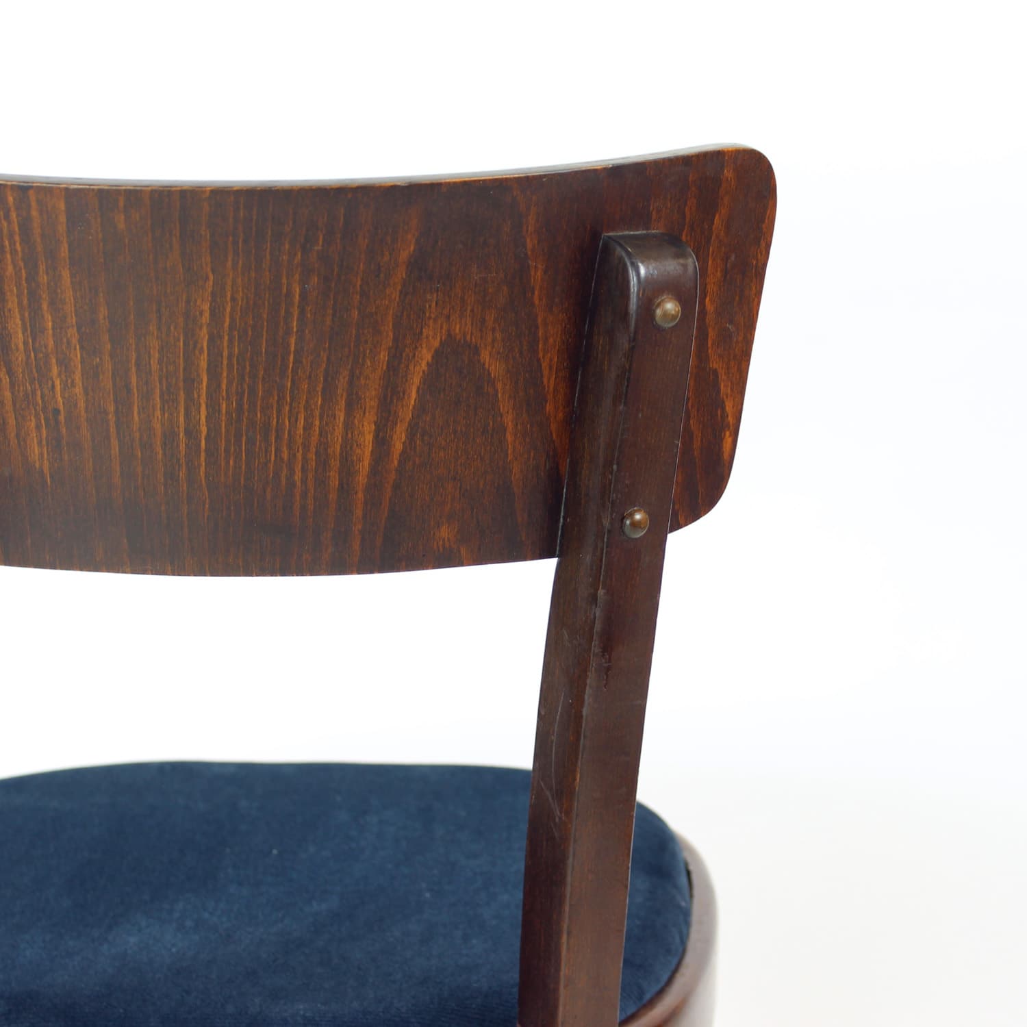 Zestaw czterech krzeseł, navy blue velvet, dąb, orzech, Tatra Nabytok, Czechosłowacja, lata 50. - 185029