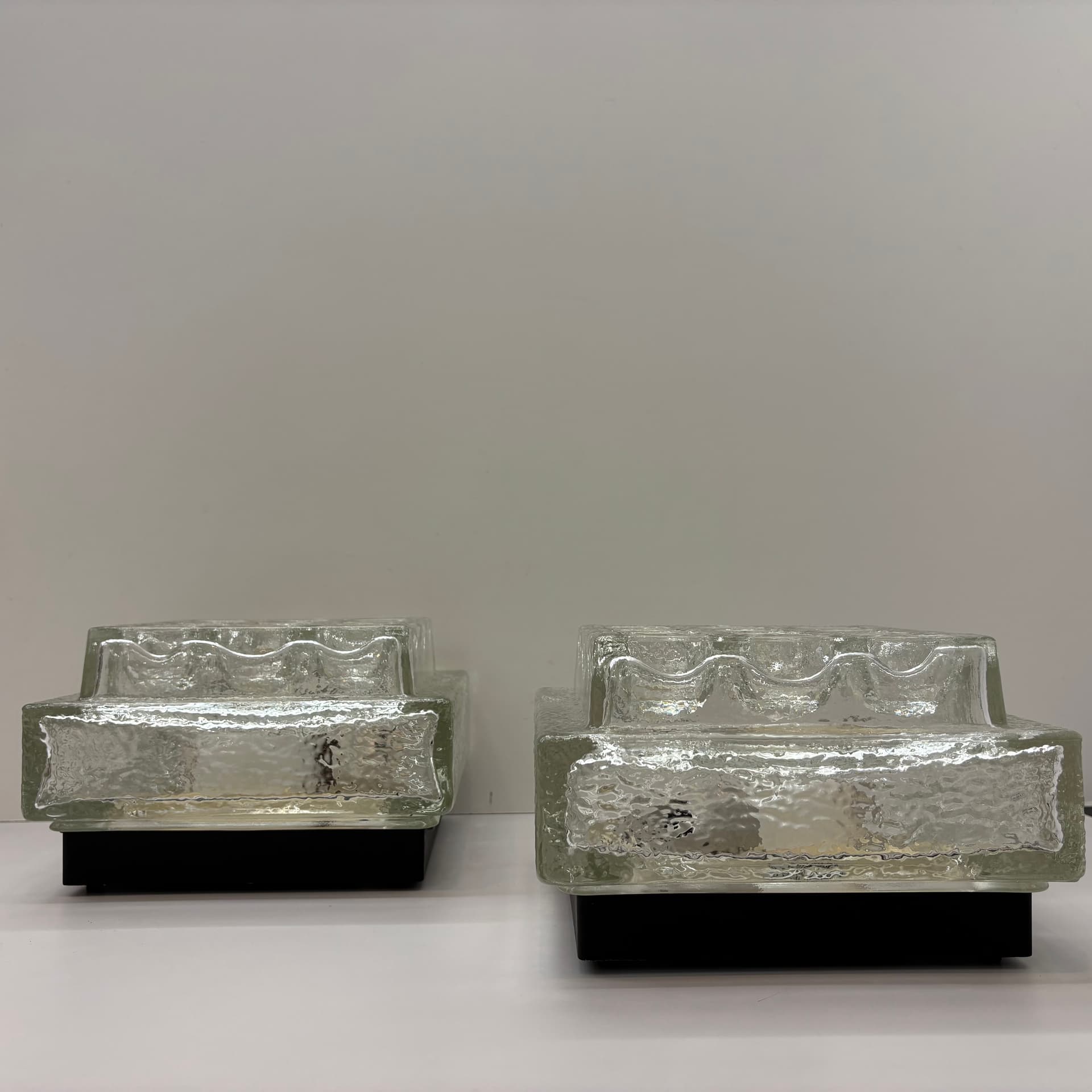 Pair of wall sconces, transparent glass, Germany, 1970s. - 185066