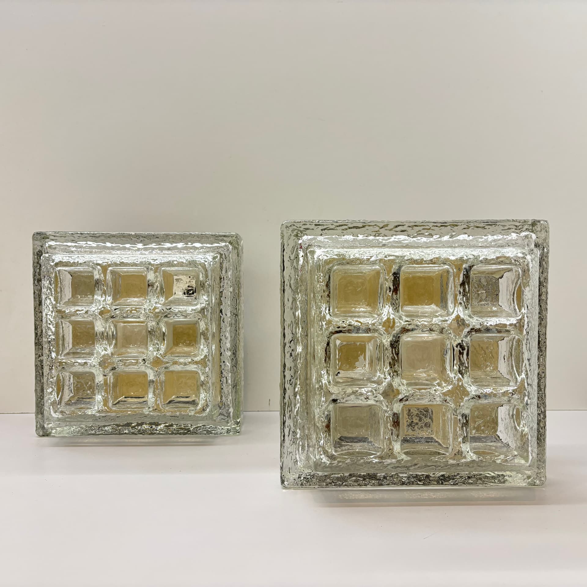 Pair of wall sconces, transparent glass, Germany, 1970s. - 185067