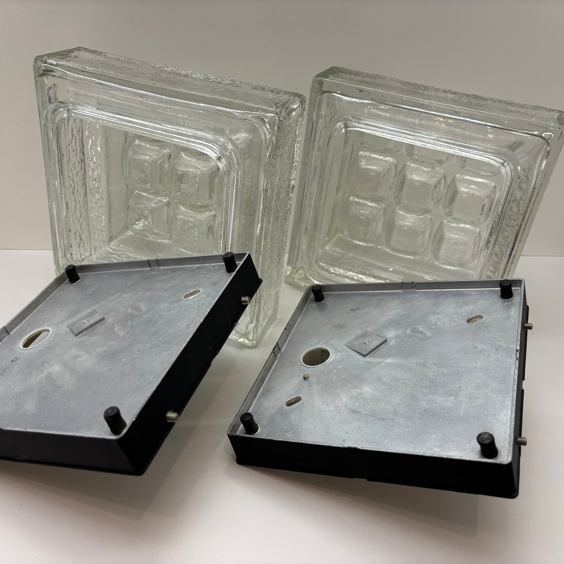 Pair of wall sconces, transparent glass, Germany, 1970s. - 185071